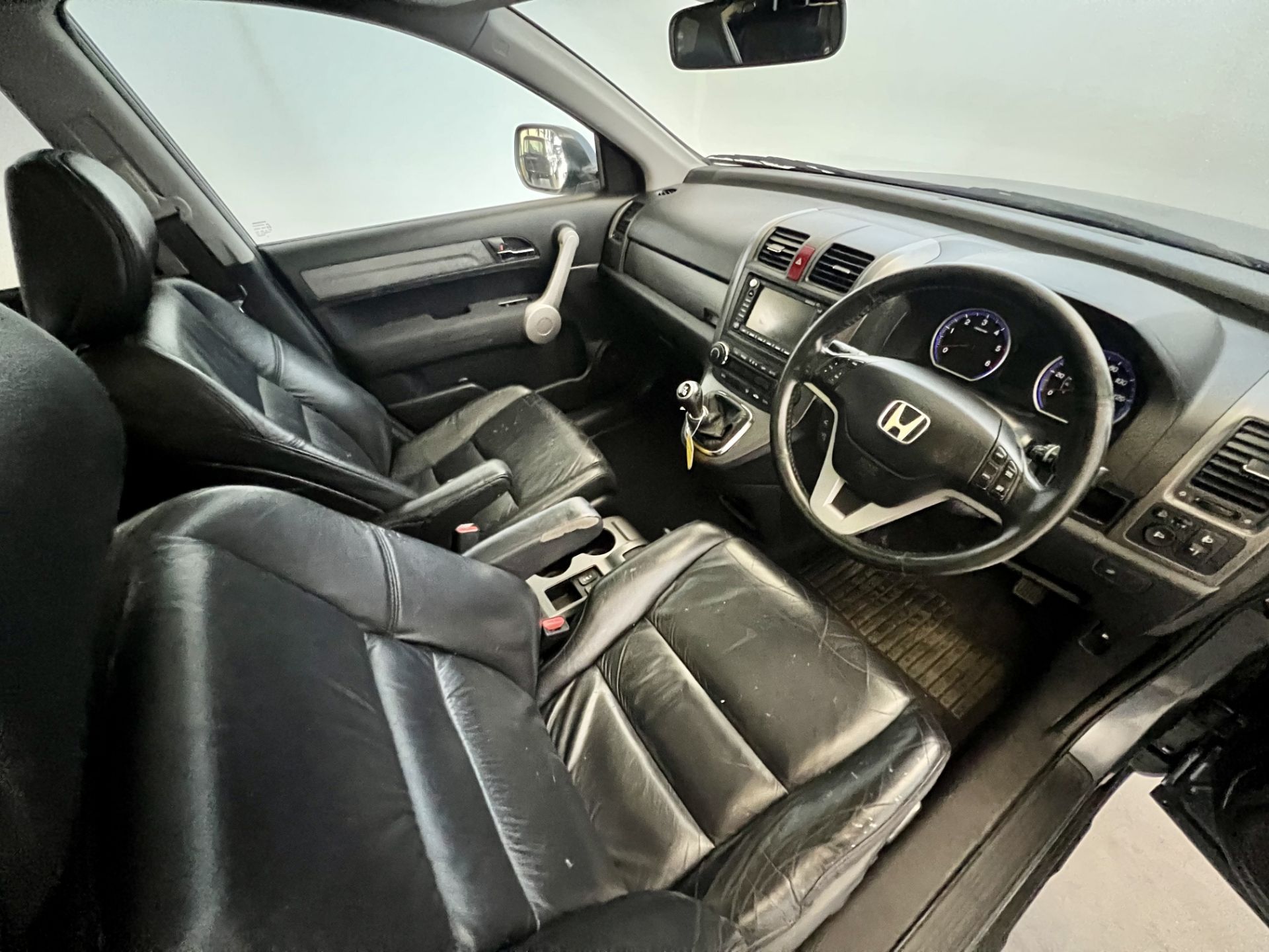 Honda CR-V - Image 19 of 34