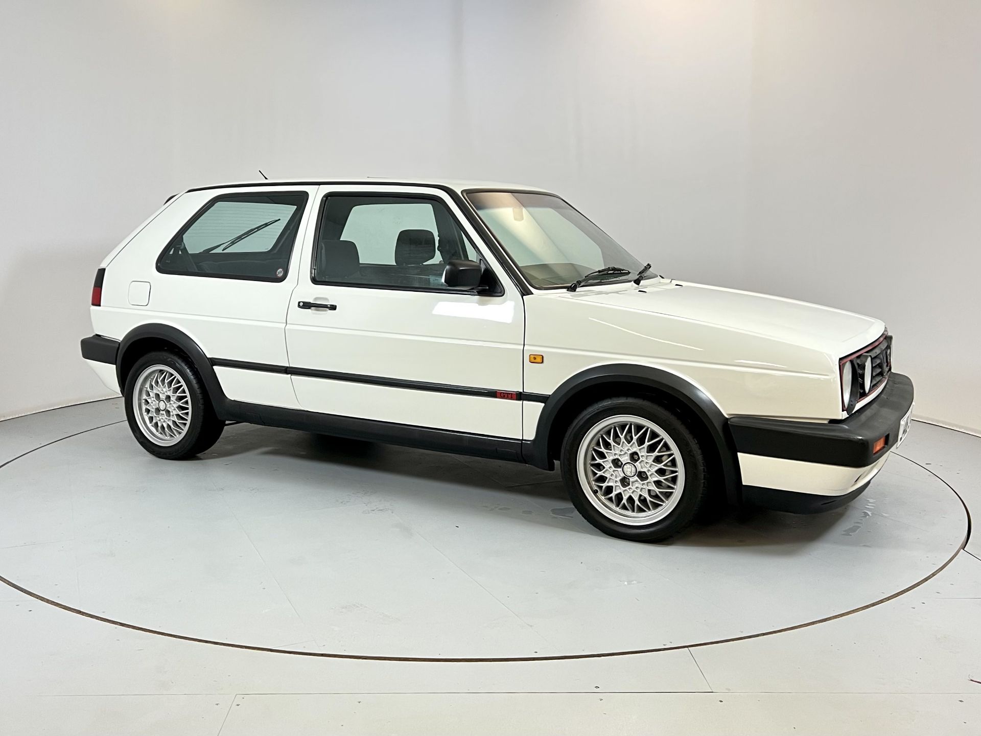 Volkswagen Golf GTI 16V - Image 12 of 28