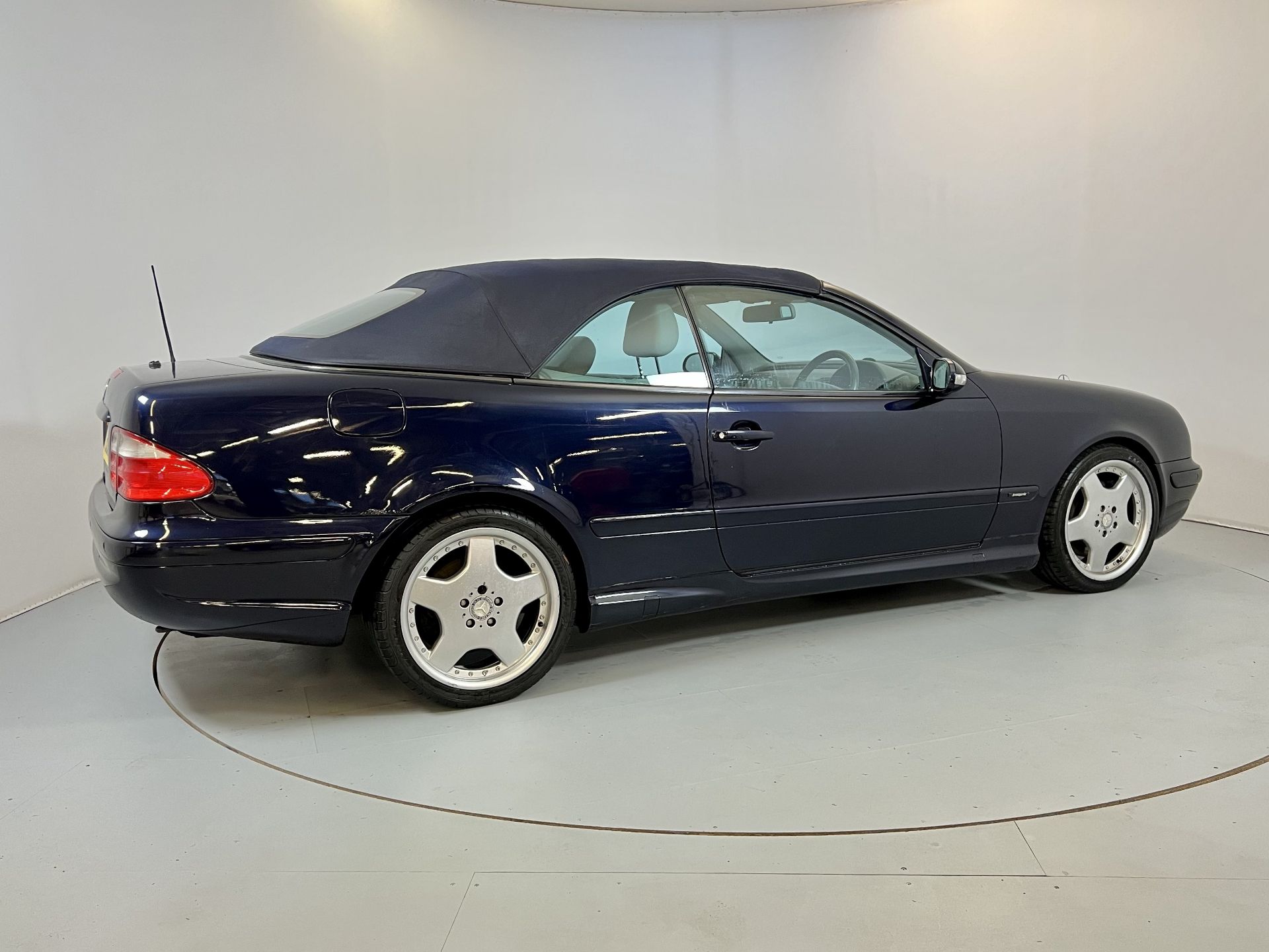 Mercedes-Benz CLK430 Cabriolet - Image 10 of 28