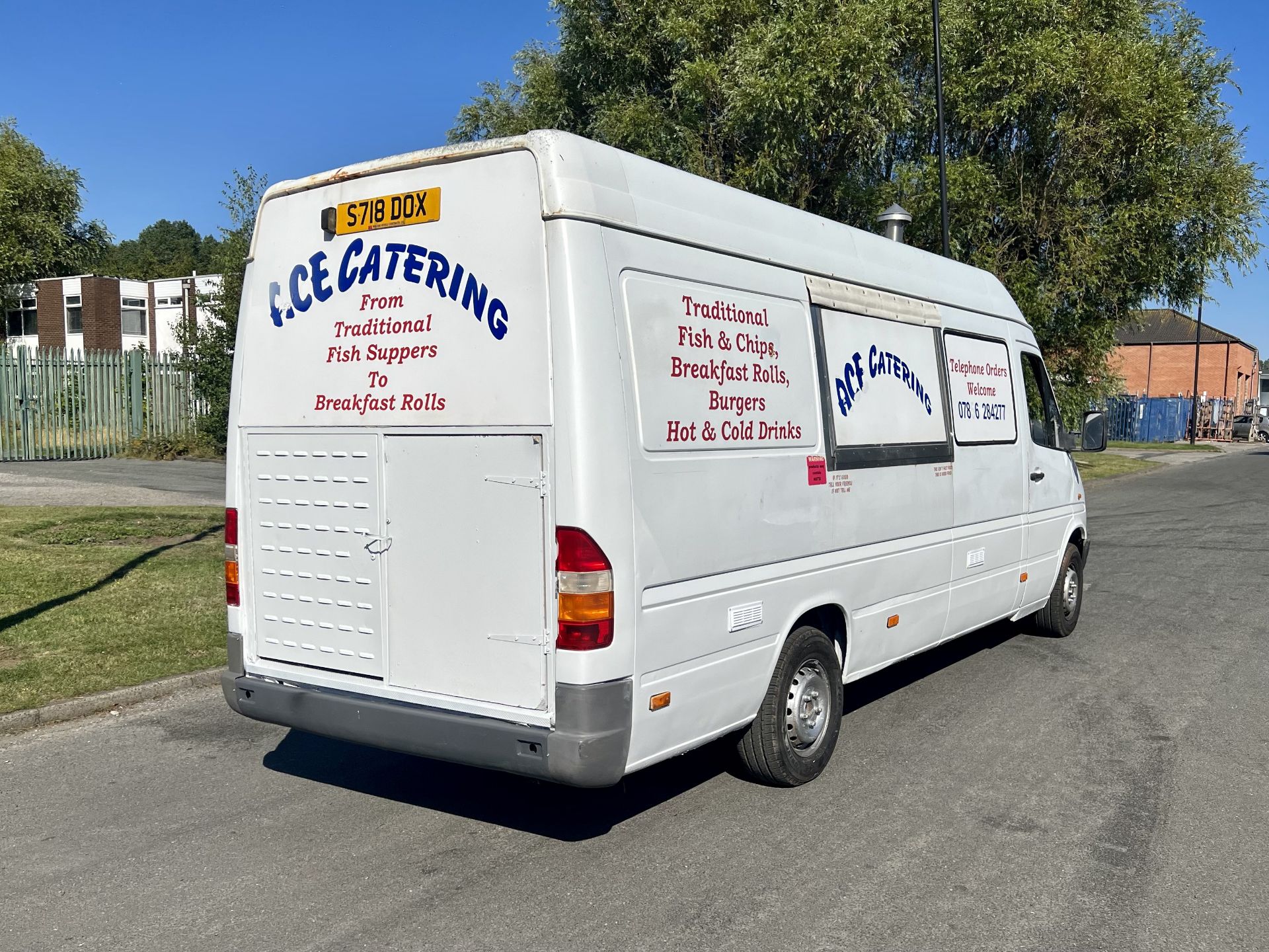 Mercedes-Benz Sprinter Catering Van - Image 3 of 27