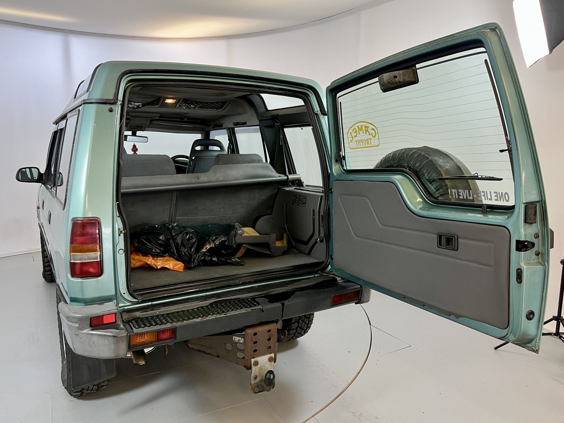 Land Rover Discovery - Image 23 of 34