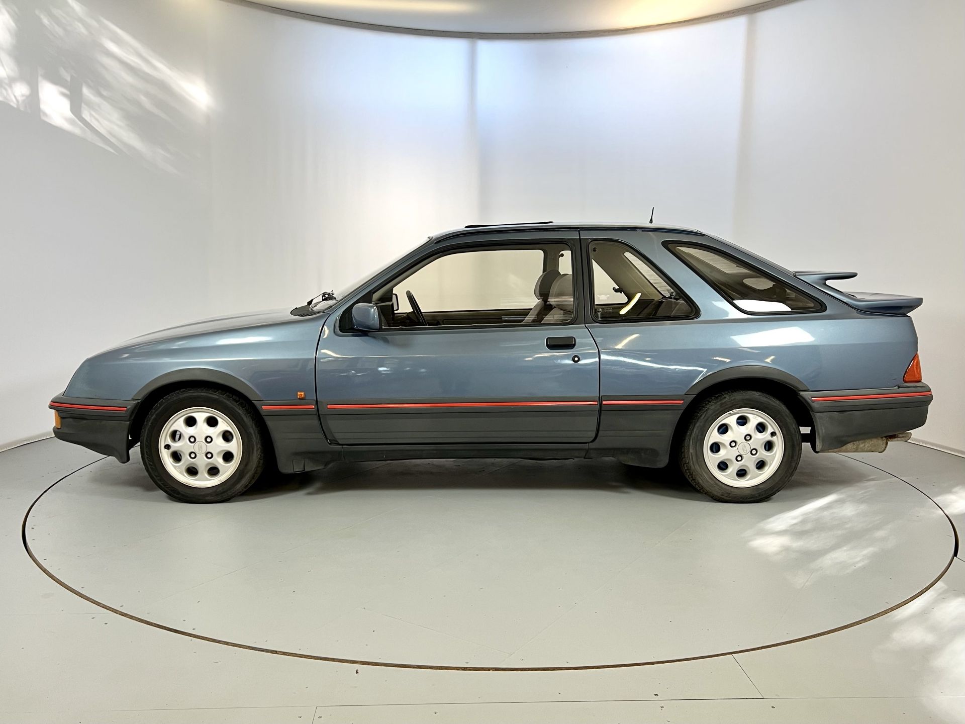 Ford Sierra XR4i - Image 5 of 29