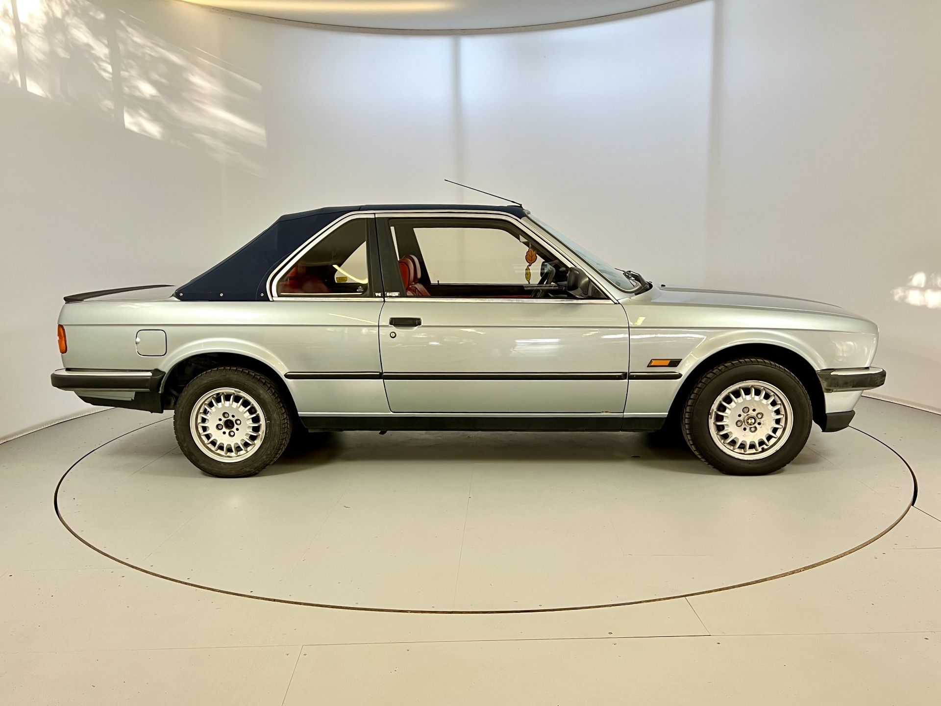 BMW 323i TC Baur - Image 11 of 27