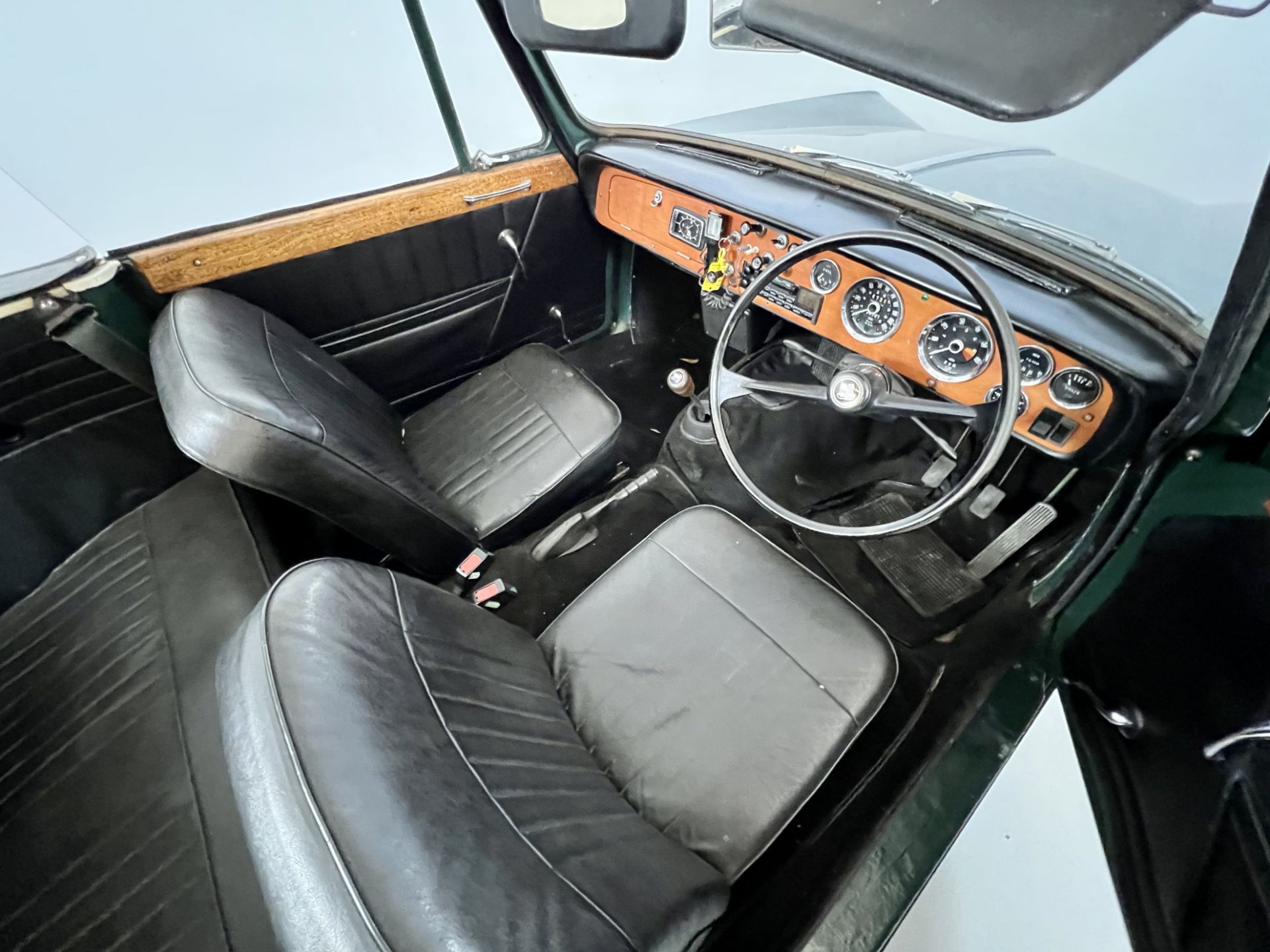 Triumph Vitesse - Image 15 of 24