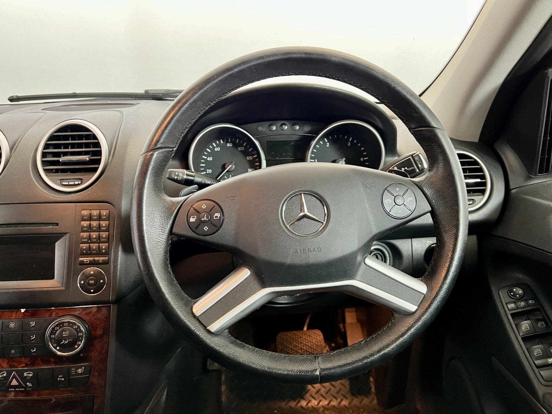 Mercedes-Benz ML280 - Image 30 of 34