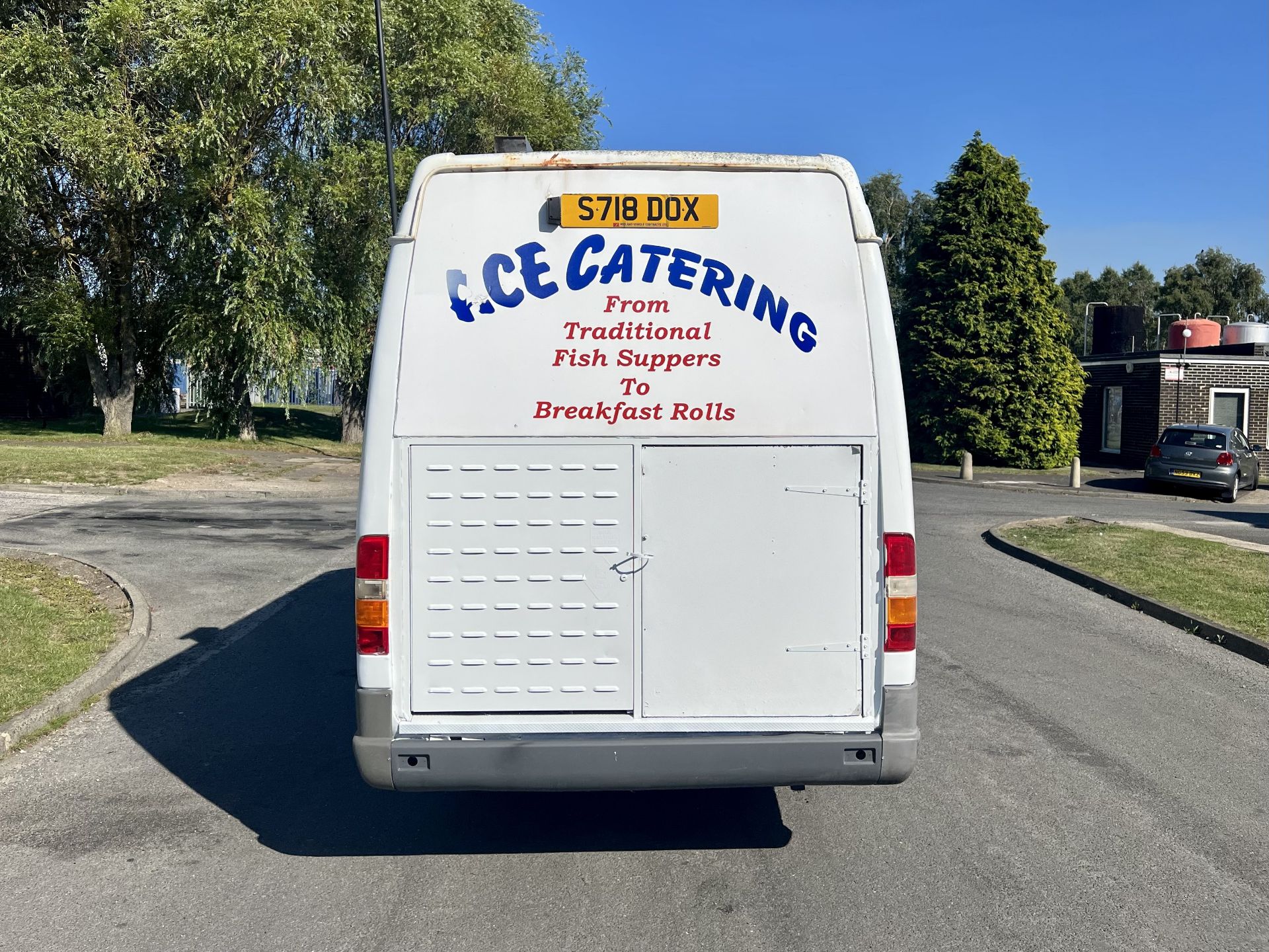 Mercedes-Benz Sprinter Catering Van - Image 4 of 27