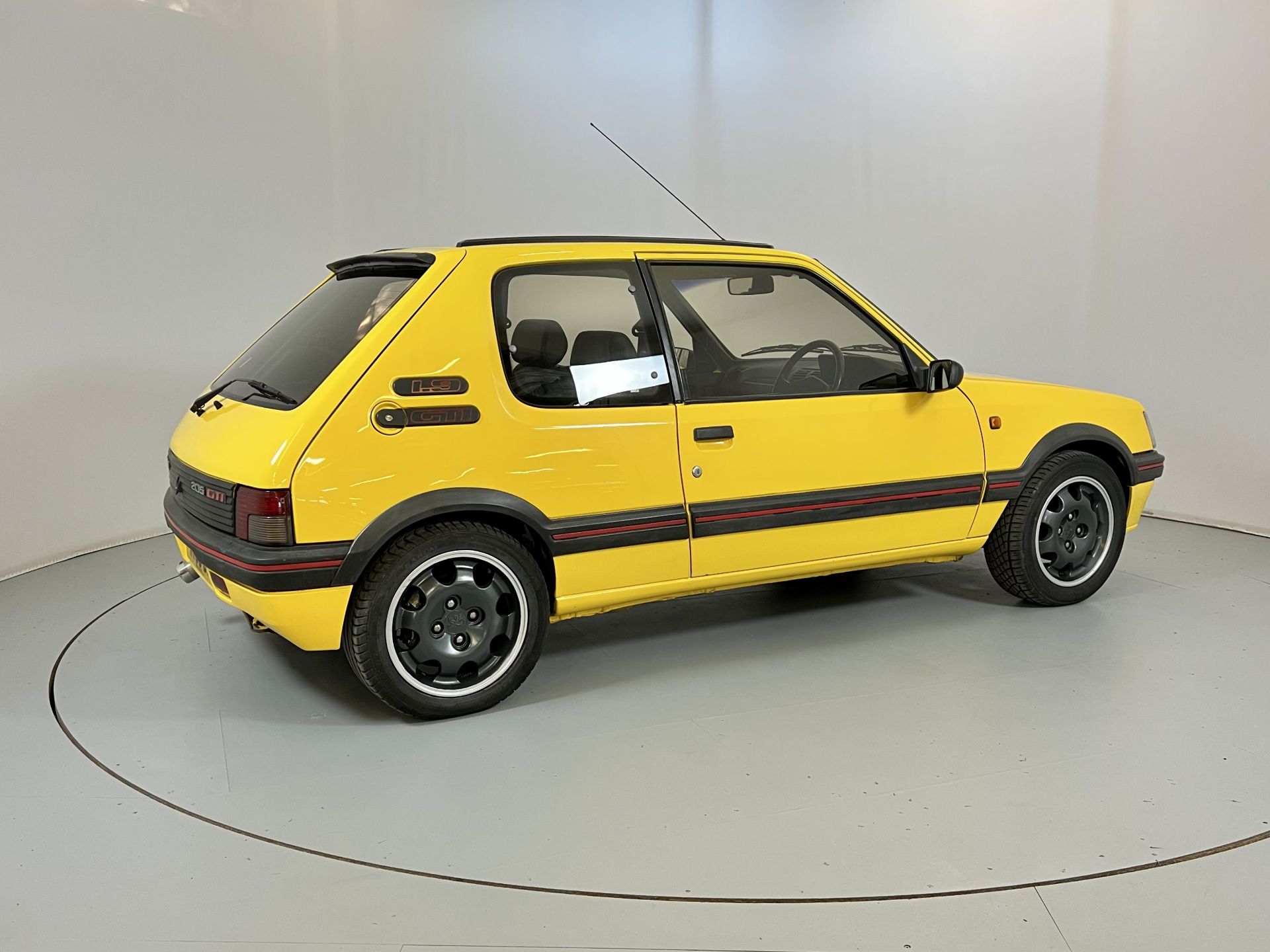 Peugeot 205 GTI Prototype - Image 10 of 30