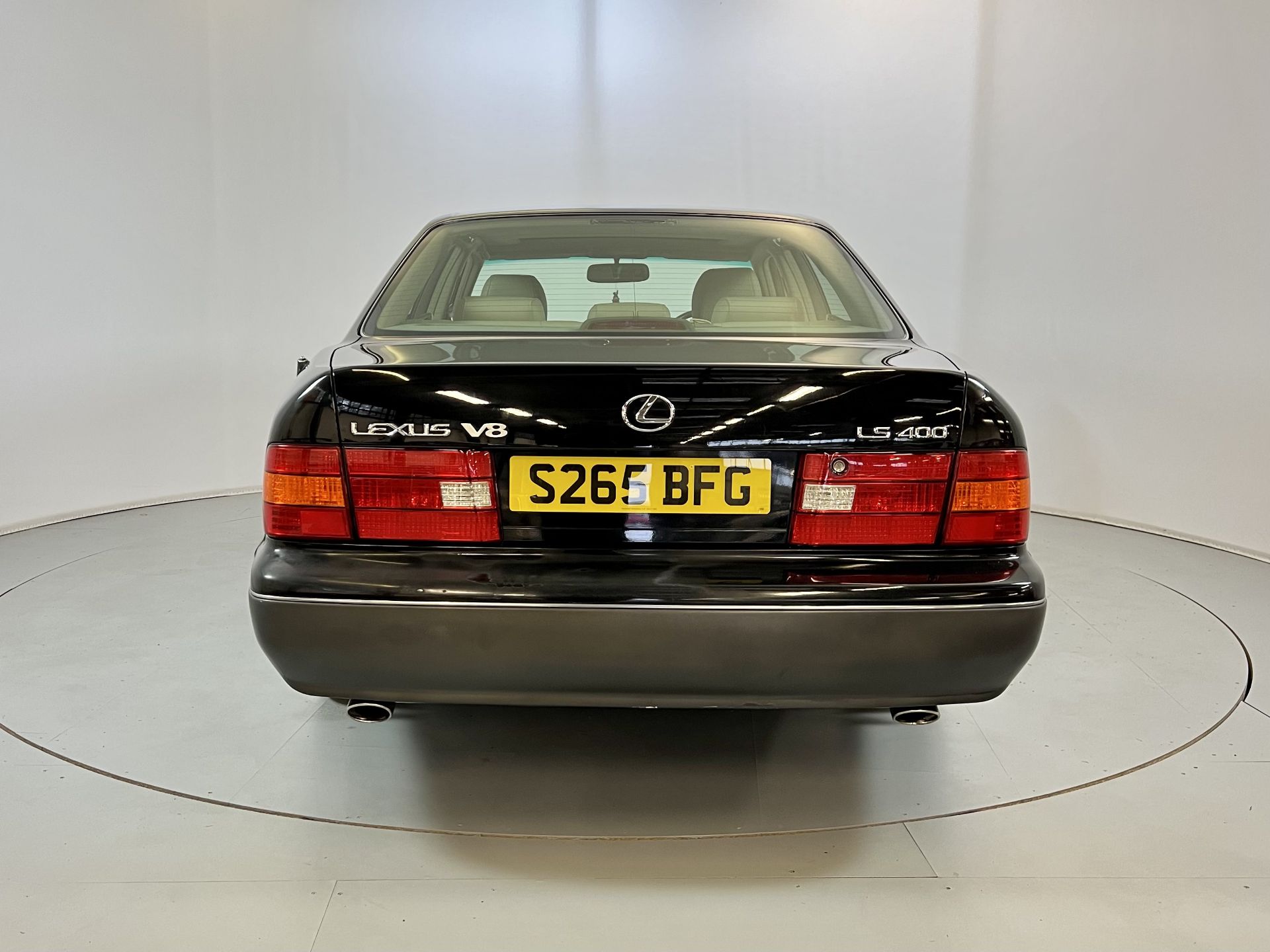 Lexus LS400 - Image 8 of 33