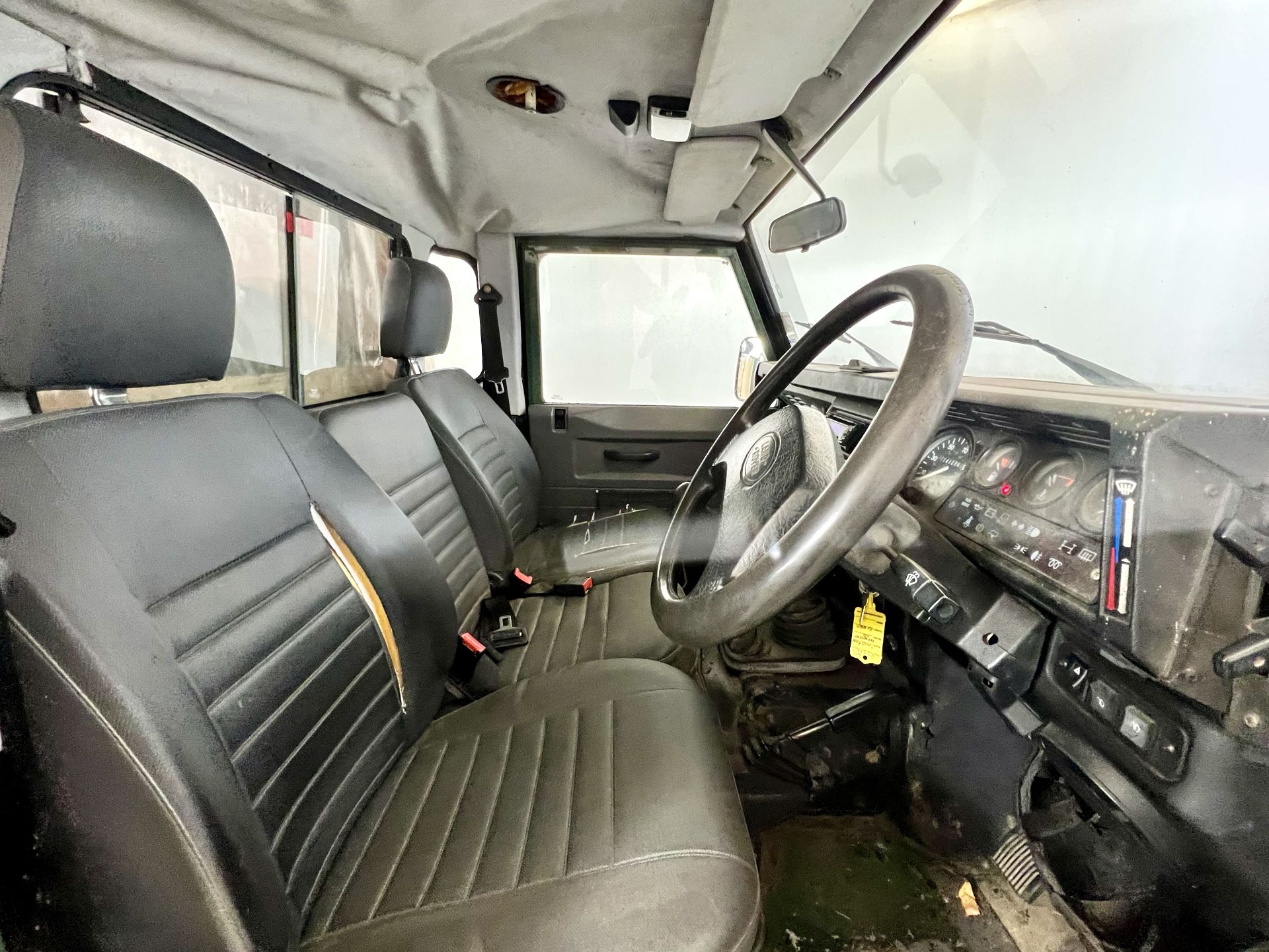 Land Rover Defender 110 - Image 17 of 23