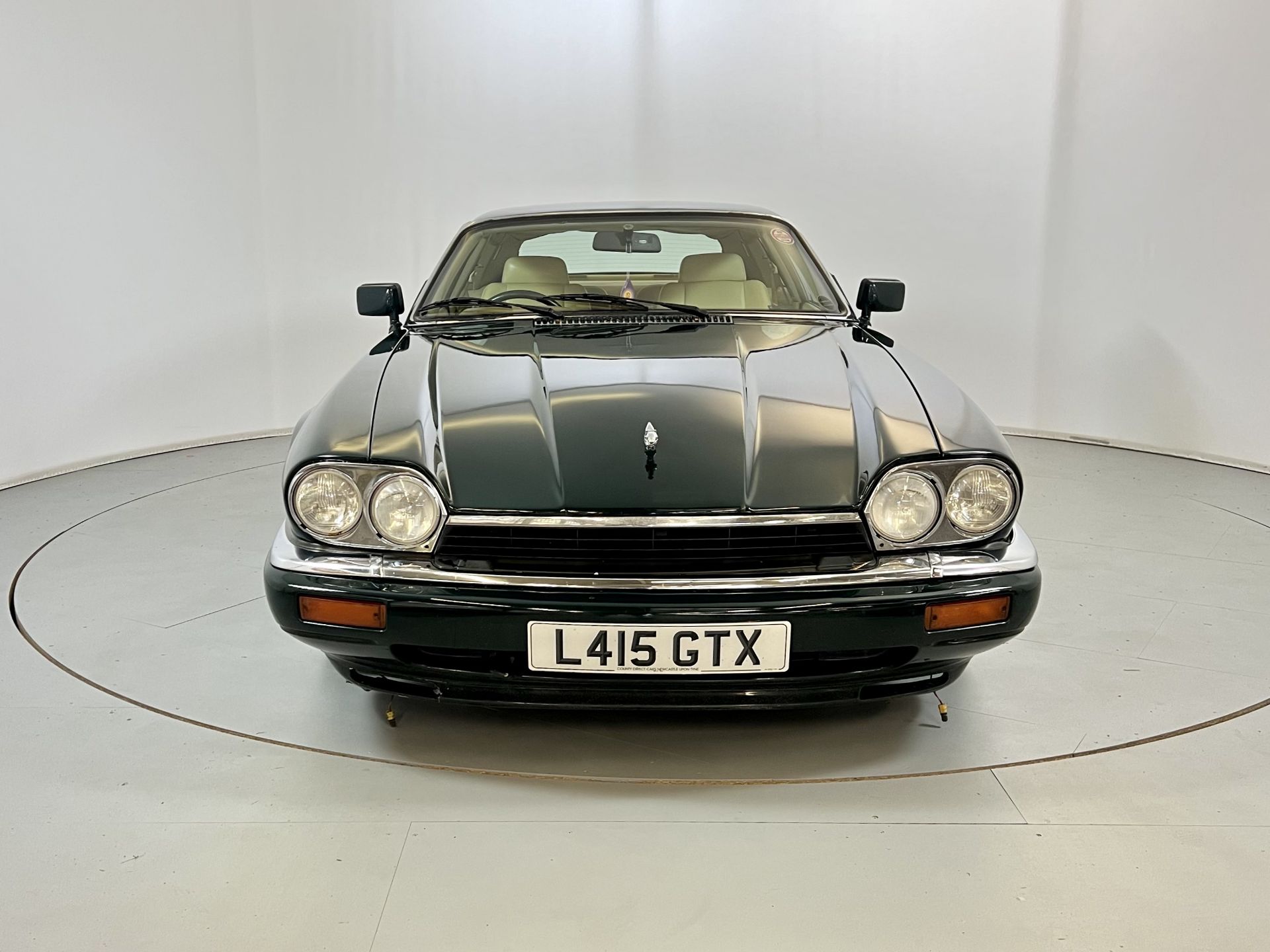 Jaguar XJS - Image 2 of 29