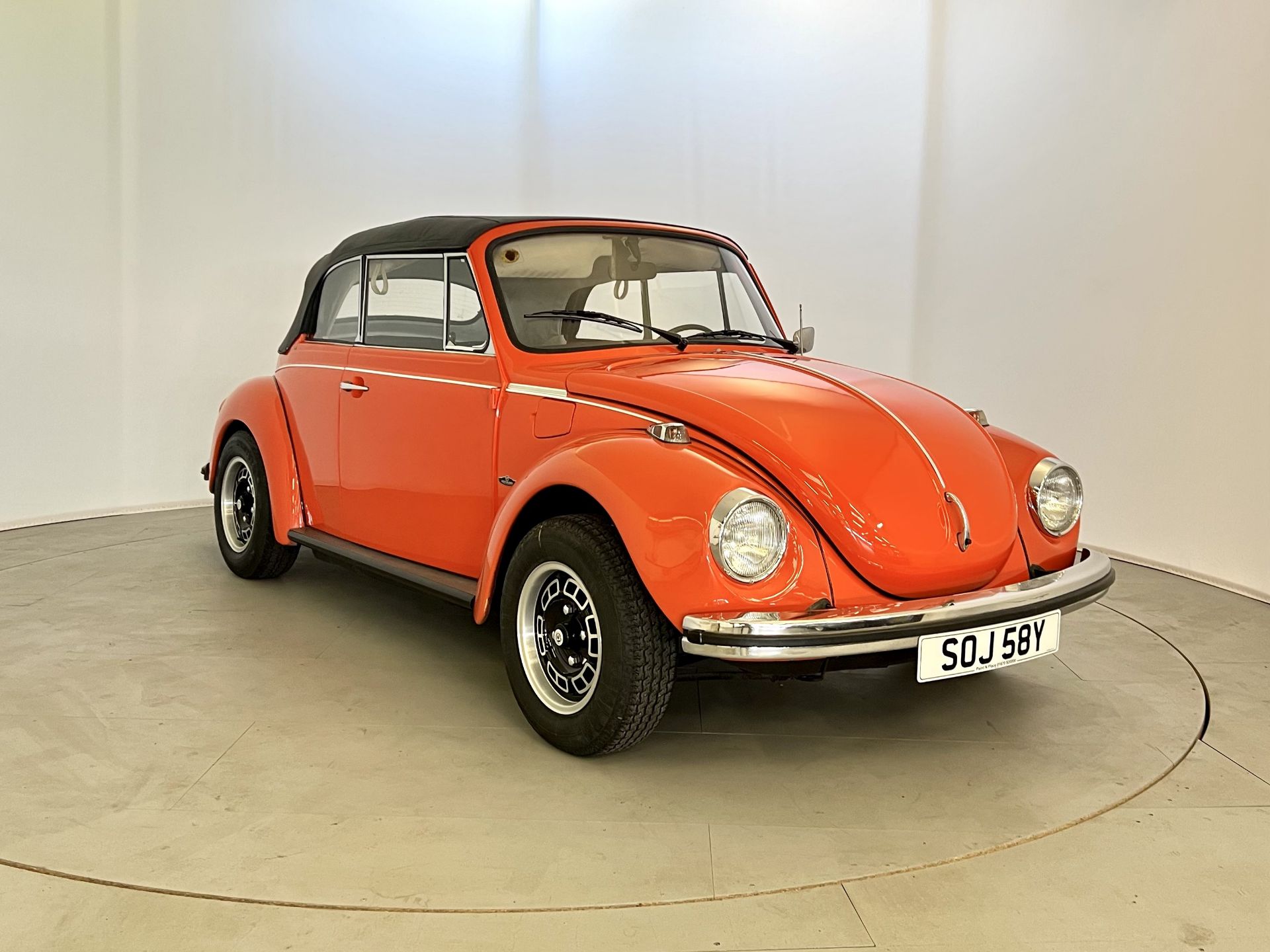 Volkswagen Beetle Cabriolet - Image 30 of 33