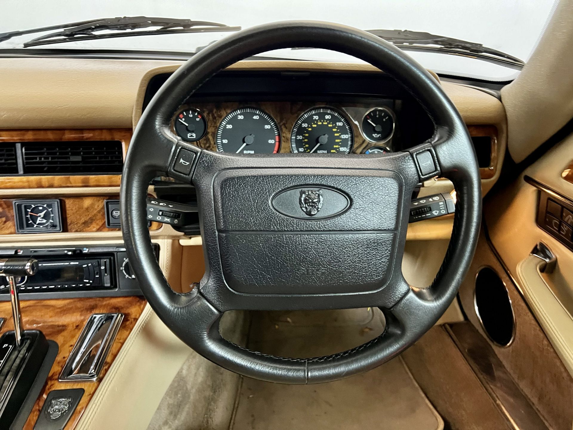 Jaguar XJS - Image 25 of 29