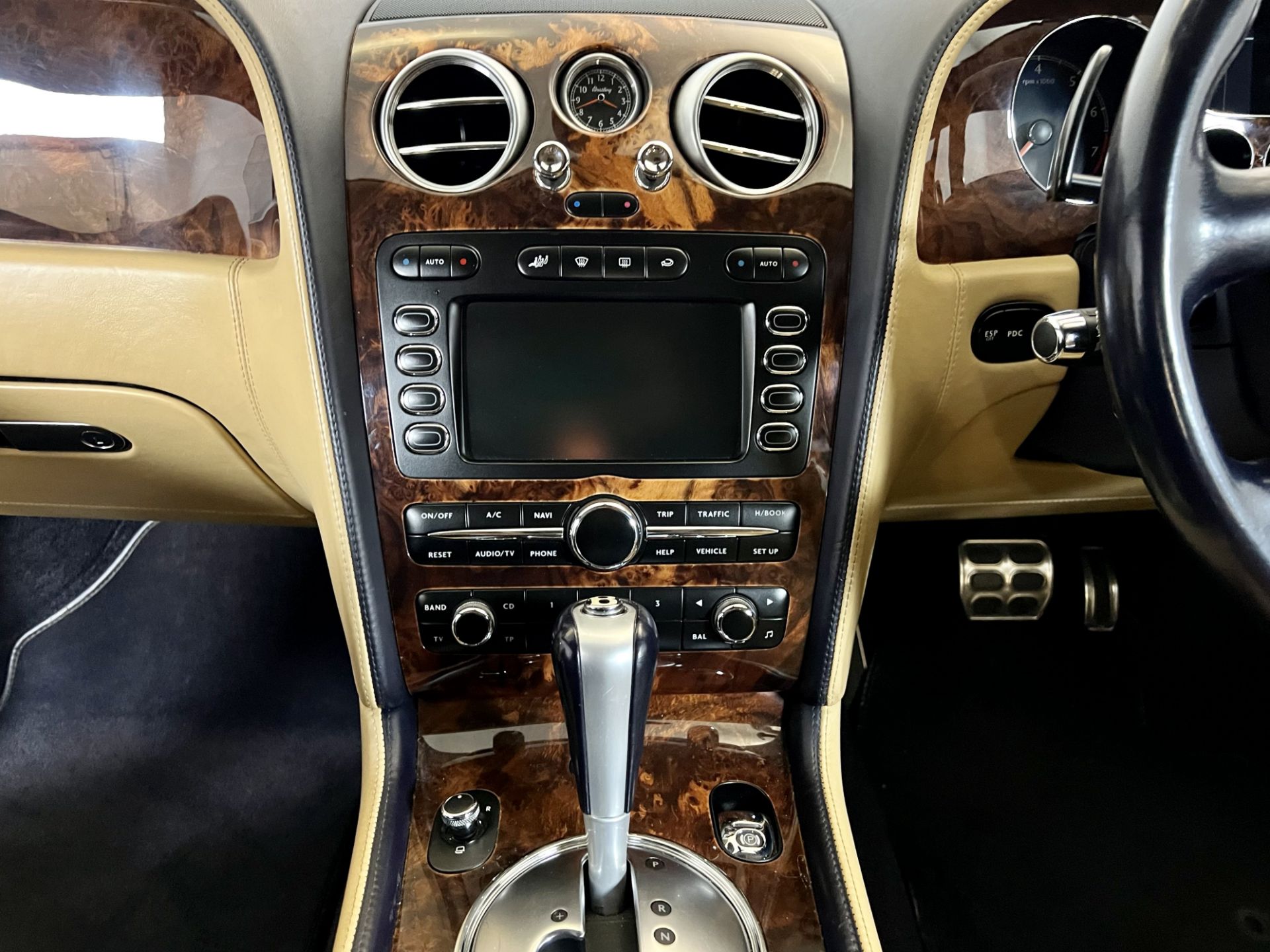 Bentley Continental GT - Image 24 of 29