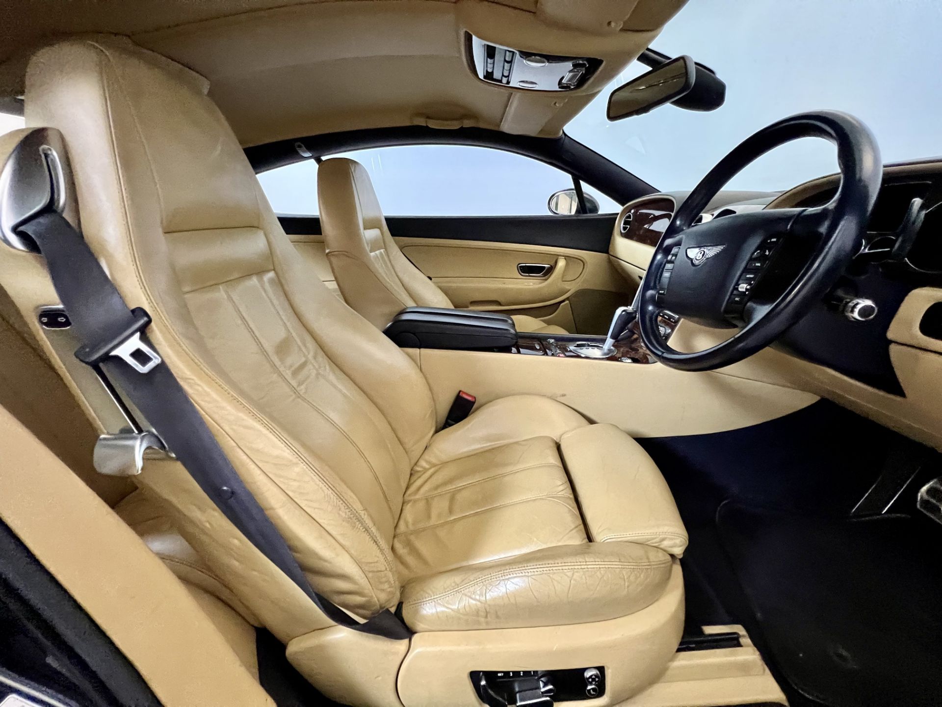 Bentley Continental GT - Image 18 of 29