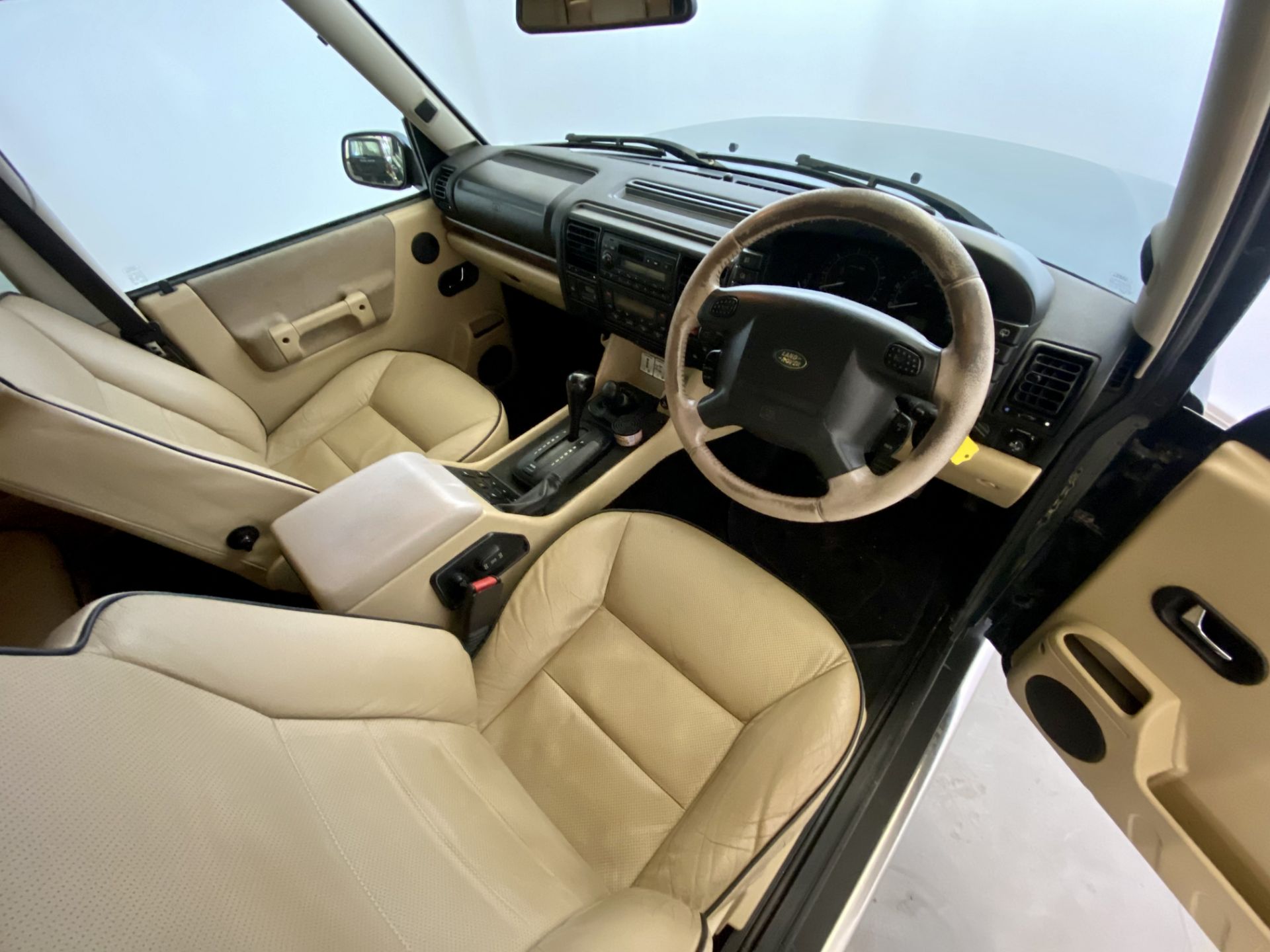 Land Rover Discovery ES TD5 - Image 21 of 32