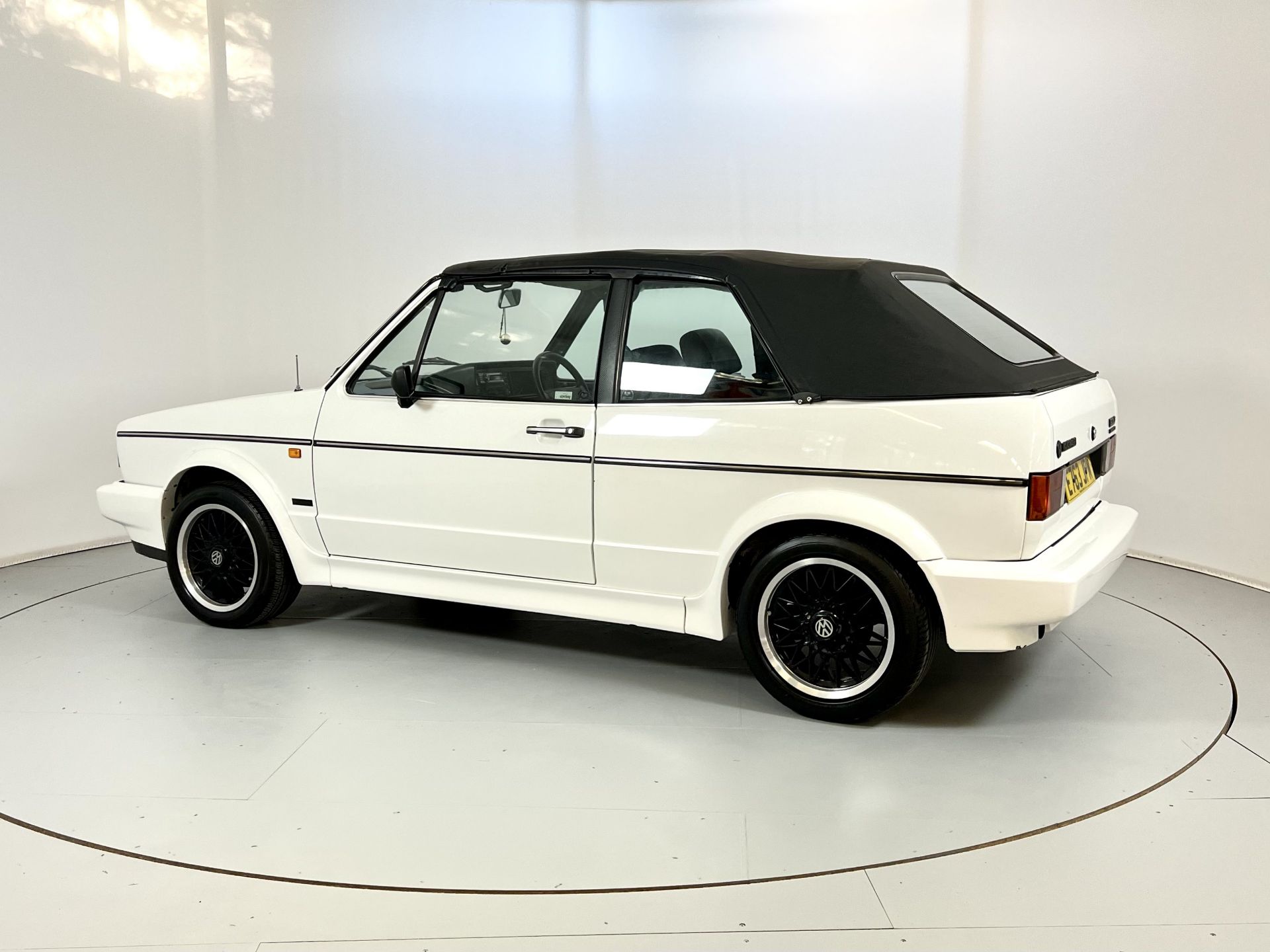 Volkswagen Golf Cabriolet - Image 6 of 31