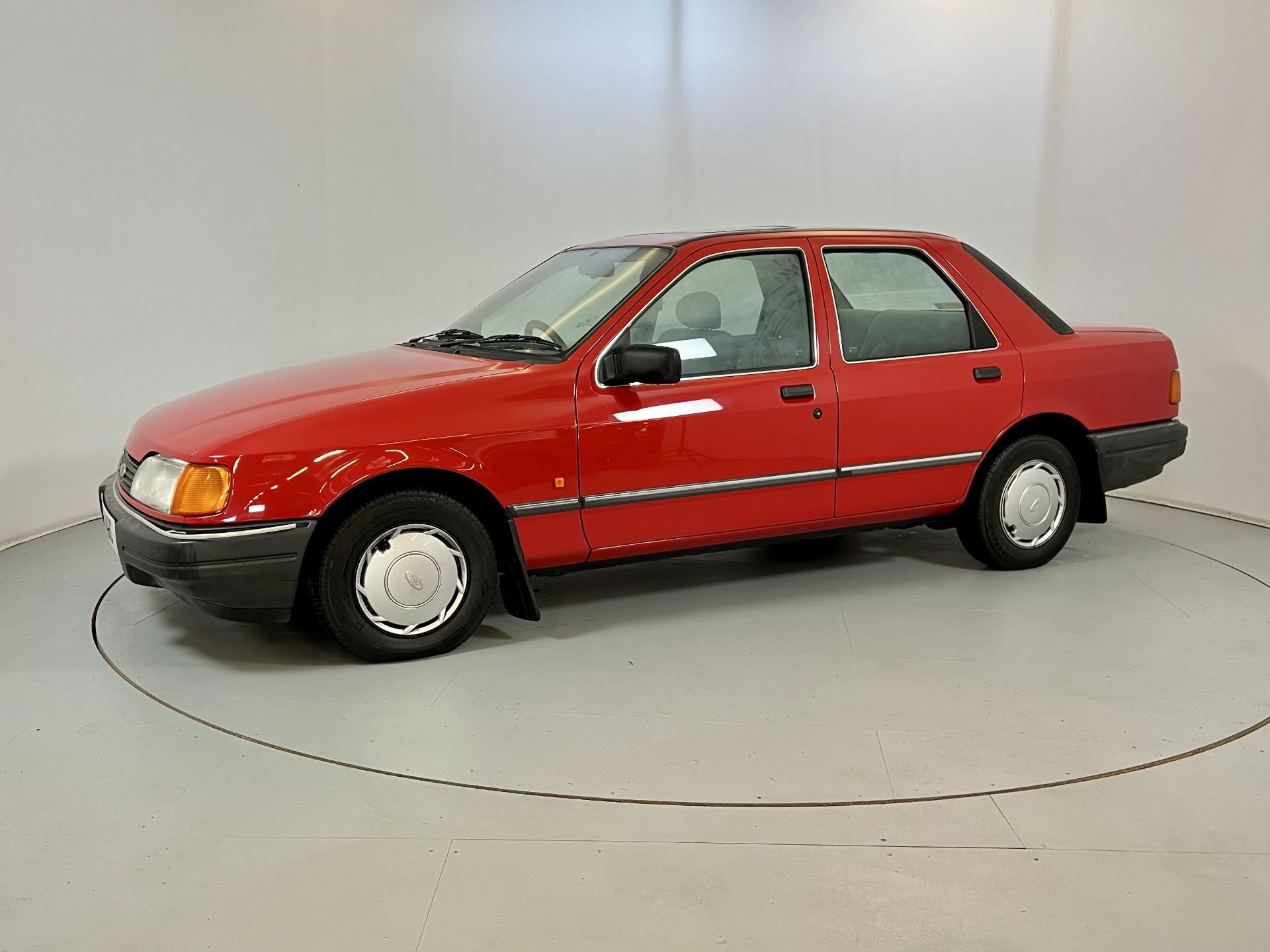 Ford Sierra Sapphire - Image 4 of 34