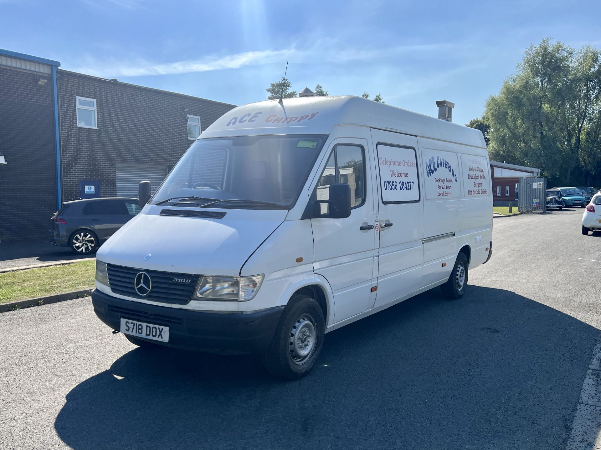 Mercedes-Benz Sprinter Catering Van - Image 7 of 27