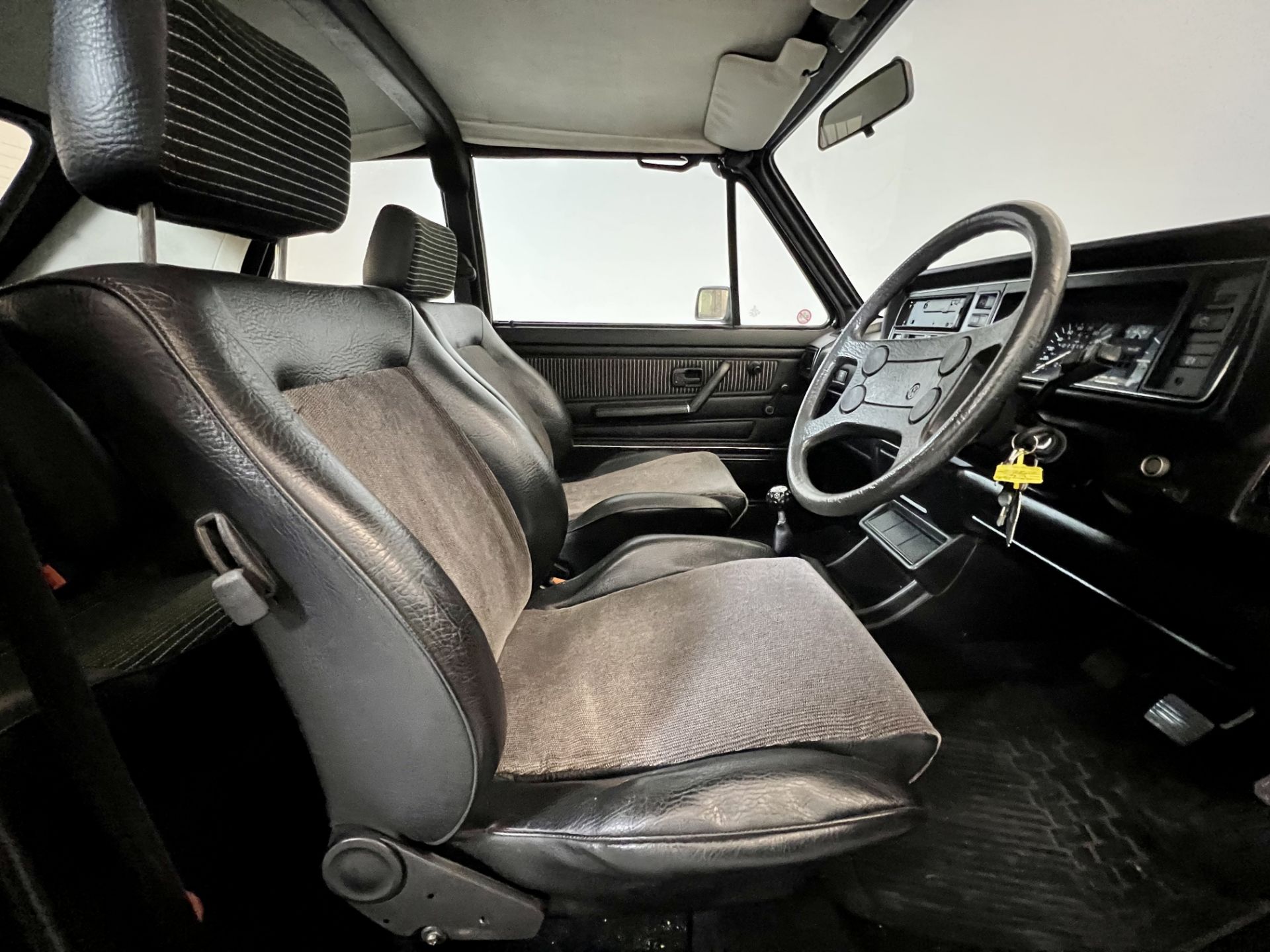 Volkswagen Golf GTI Cabriolet - Image 18 of 29