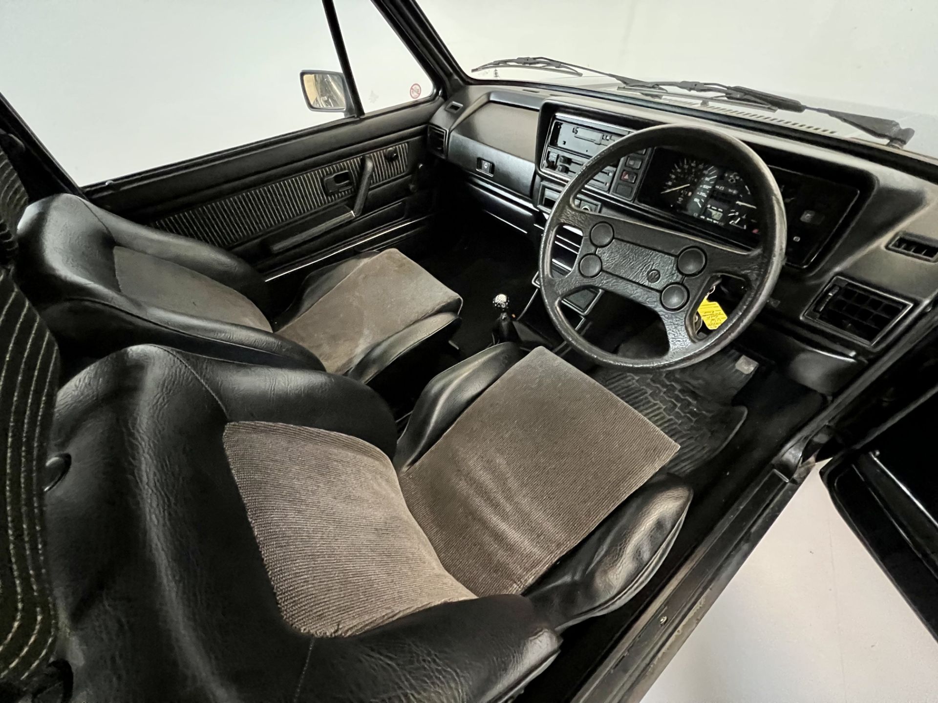 Volkswagen Golf GTI Cabriolet - Image 19 of 29