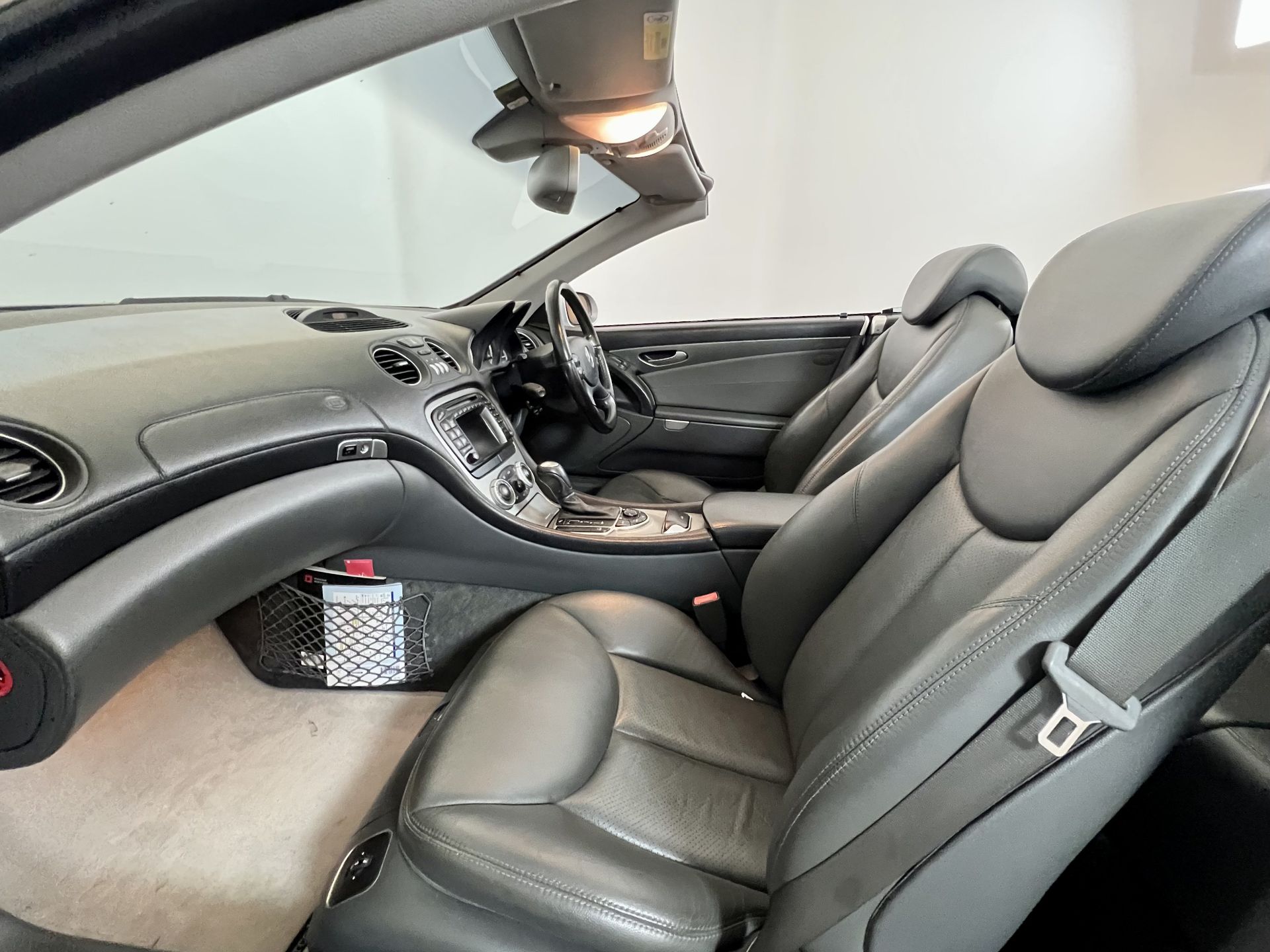 Mercedes-Benz SL500 - Image 21 of 28