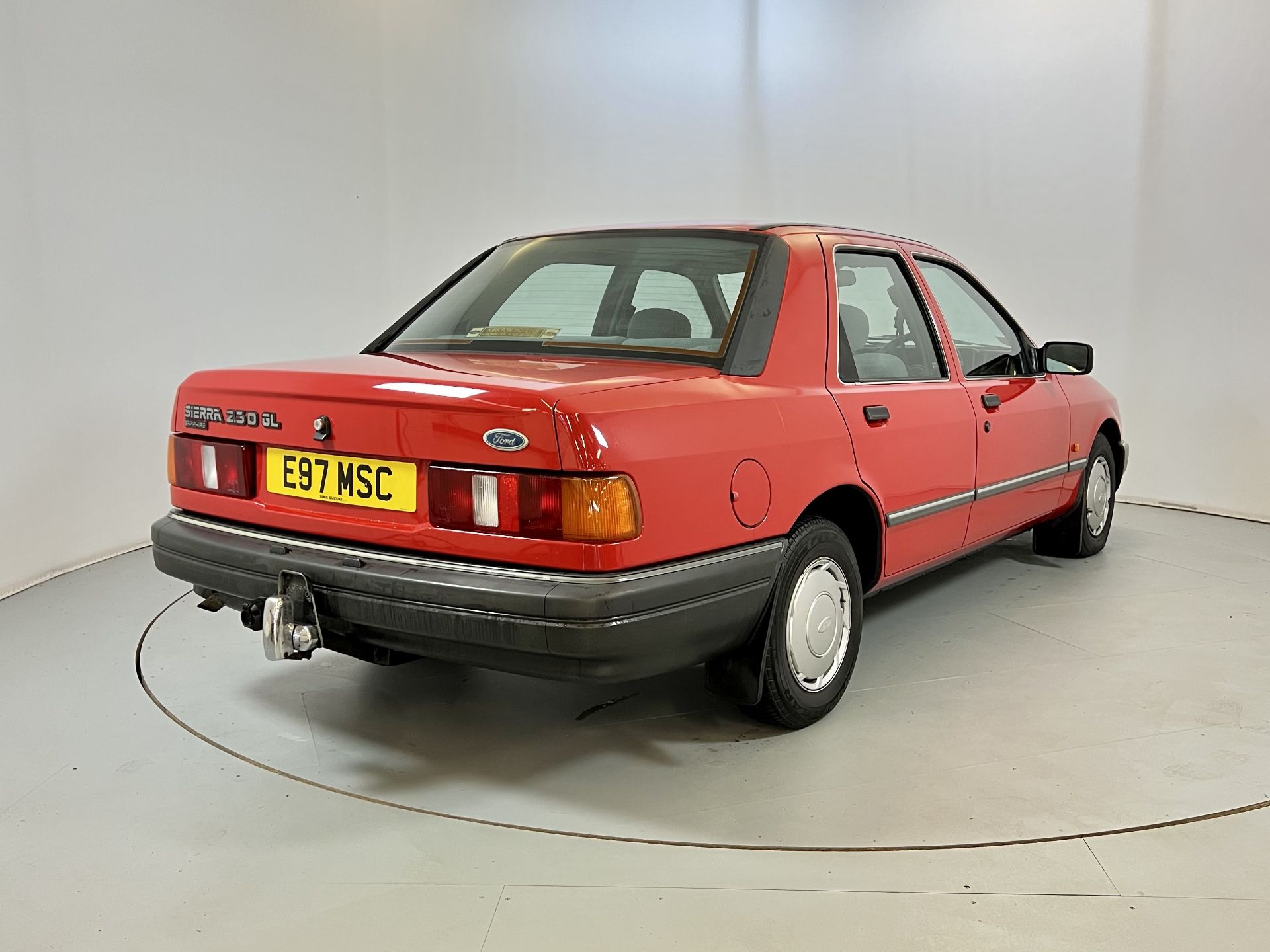 Ford Sierra Sapphire - Image 9 of 34