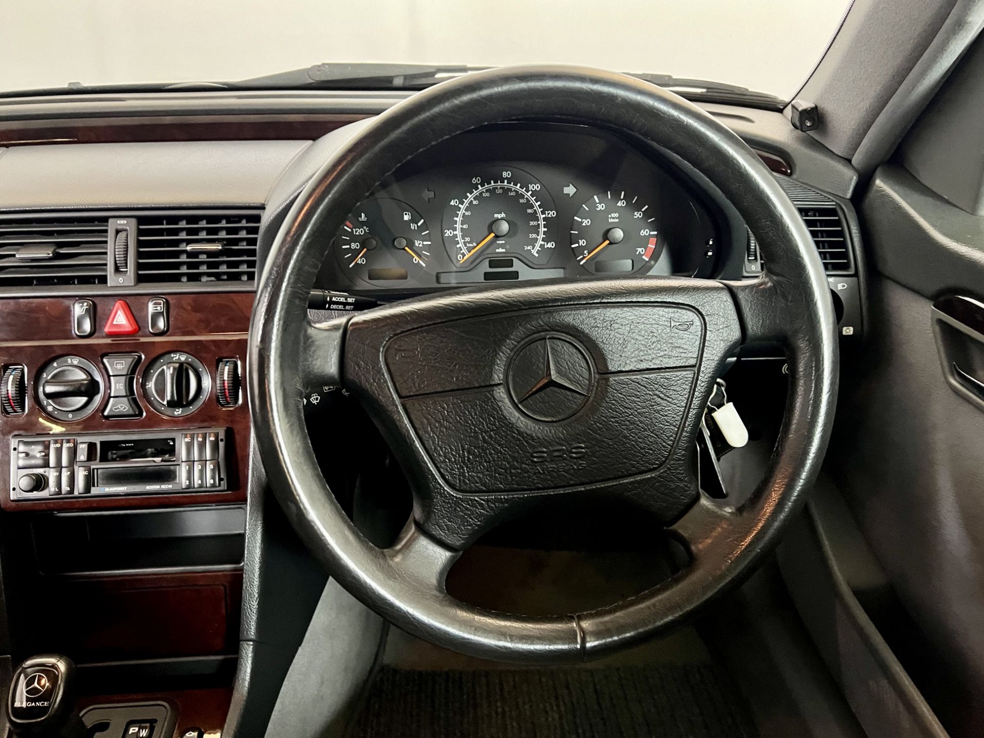 Mercedes-Benz C200 - Image 30 of 33