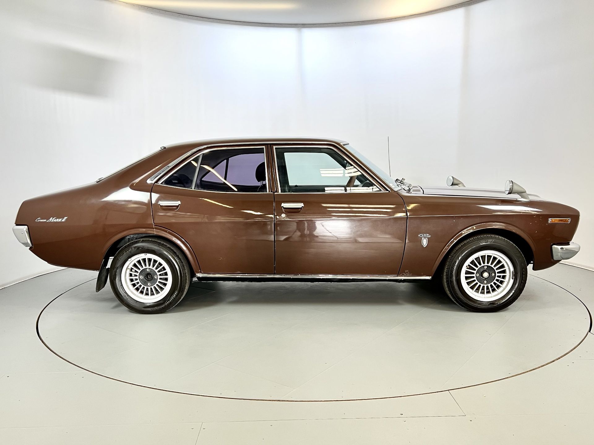 Toyota Corona MK2 - Image 11 of 35