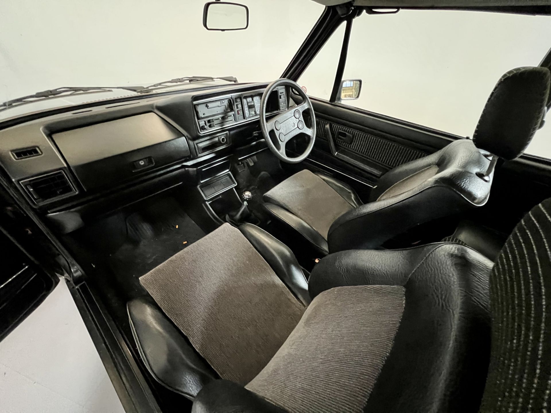 Volkswagen Golf GTI Cabriolet - Image 23 of 29