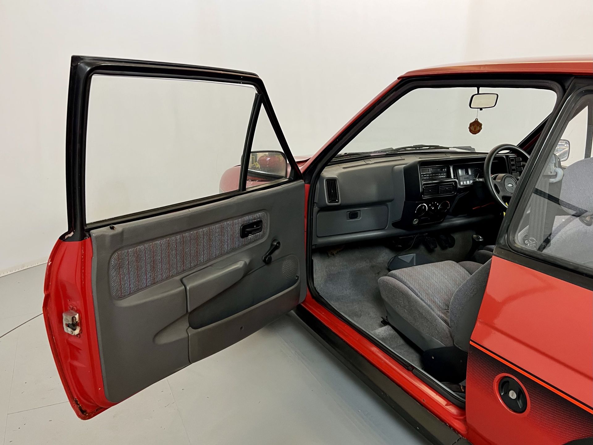 Ford Fiesta XR2 Replica - Image 21 of 30