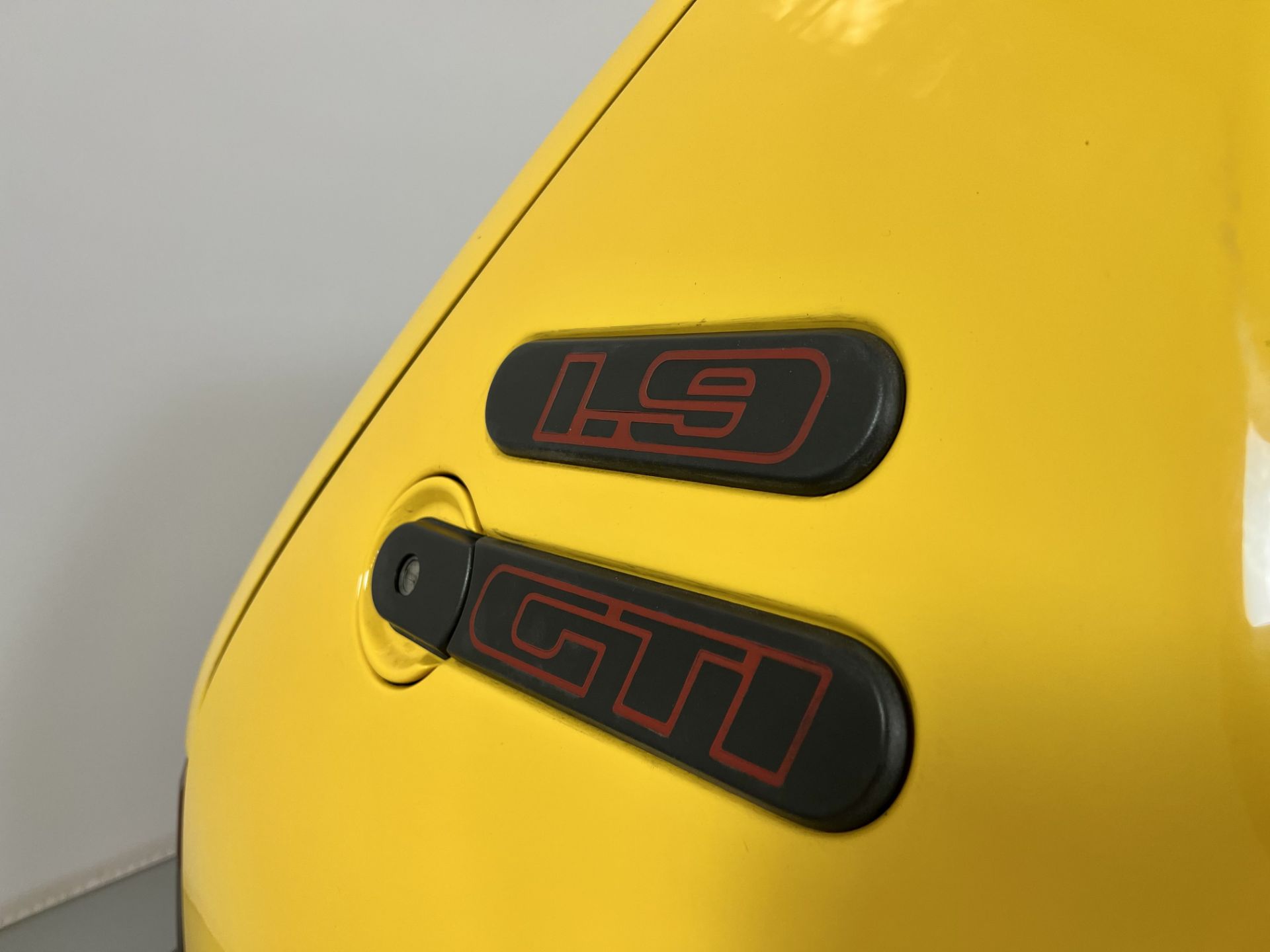 Peugeot 205 GTI Prototype - Image 13 of 30
