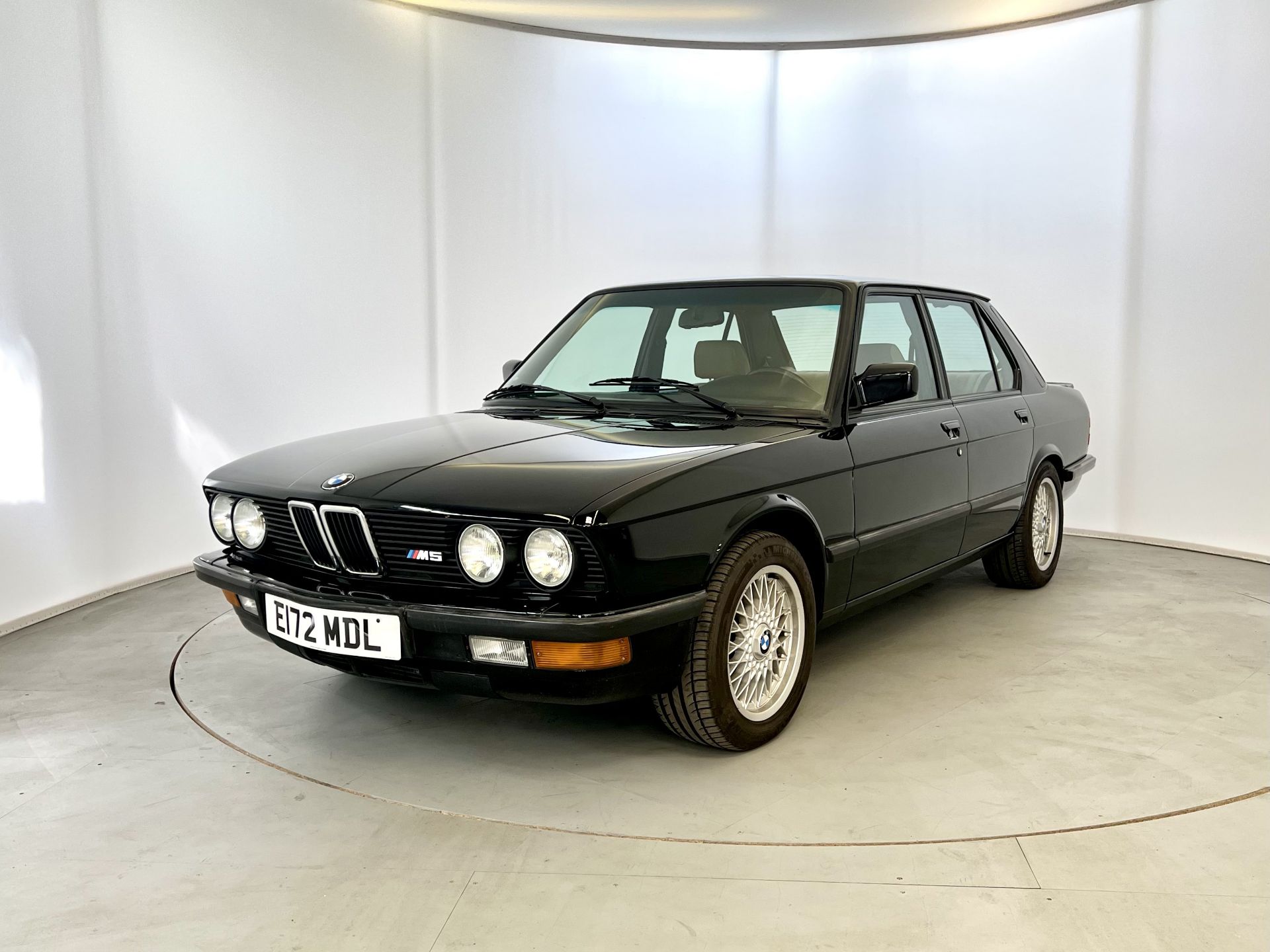 BMW M5 - Image 3 of 41