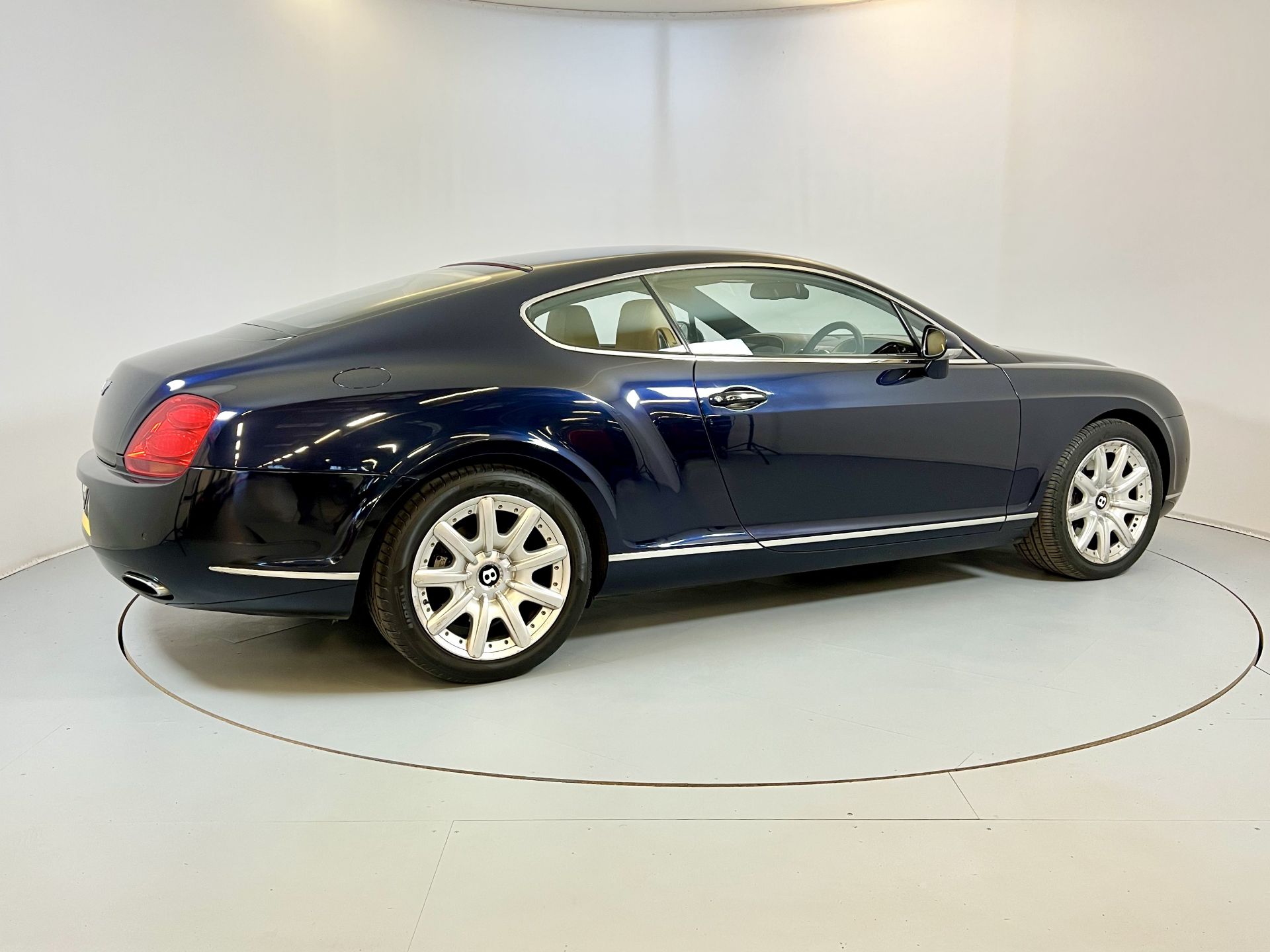 Bentley Continental GT - Image 10 of 29