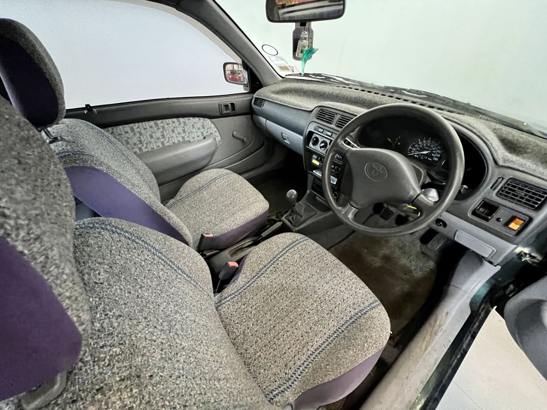 Toyota Starlet - Image 19 of 27