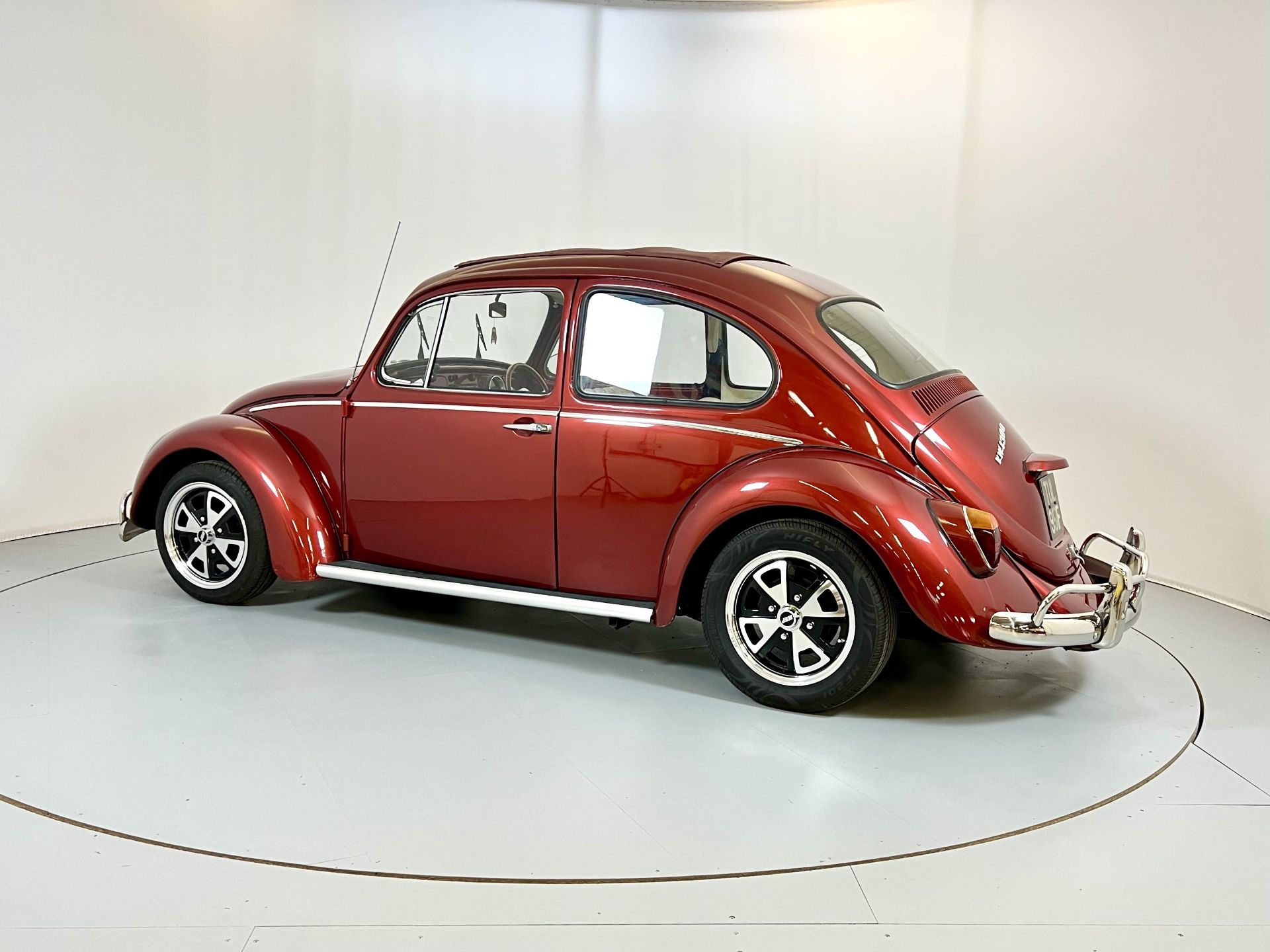 Volkswagen Beetle - Image 6 of 29