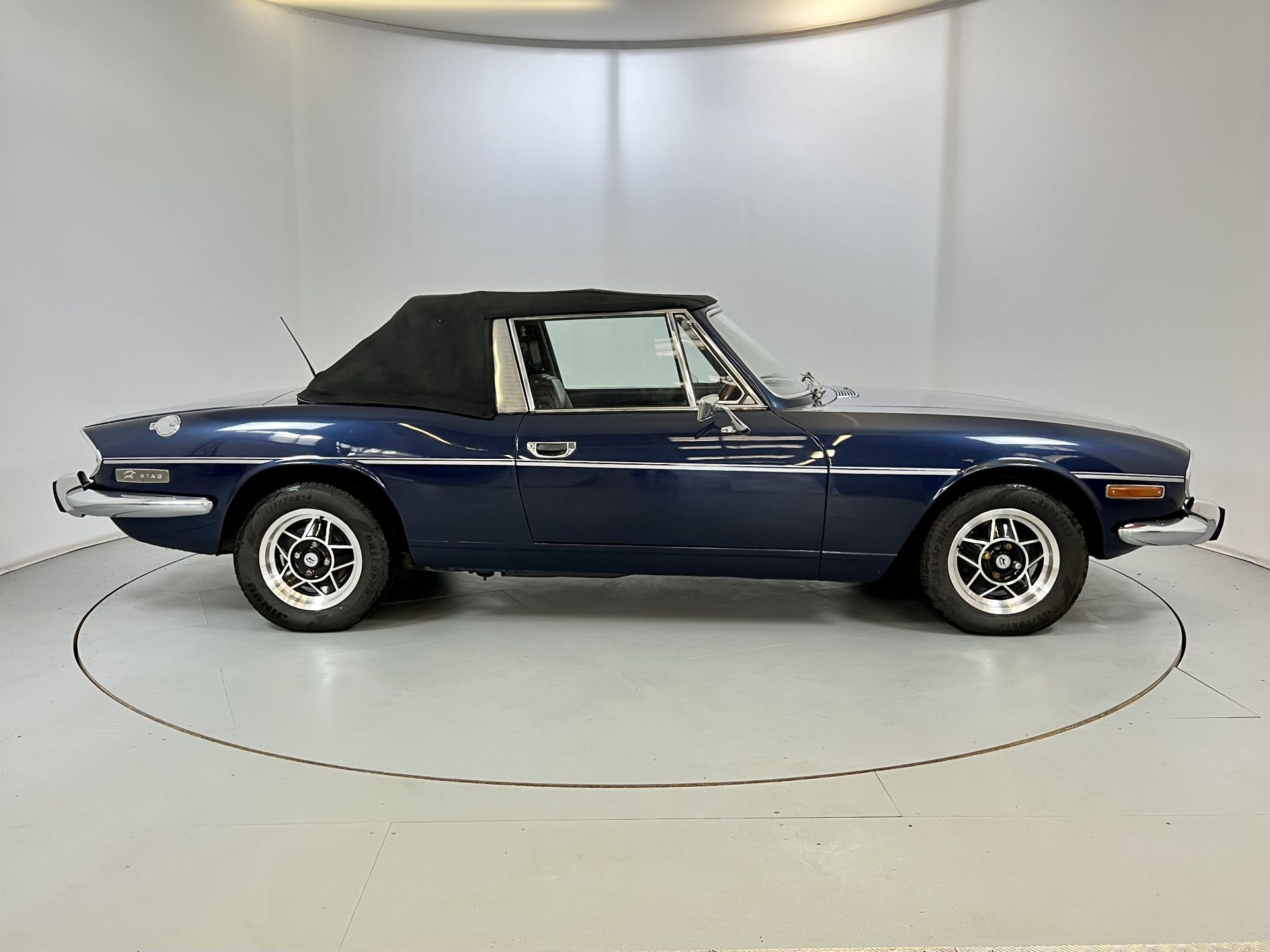 Triumph Stag - Image 11 of 29