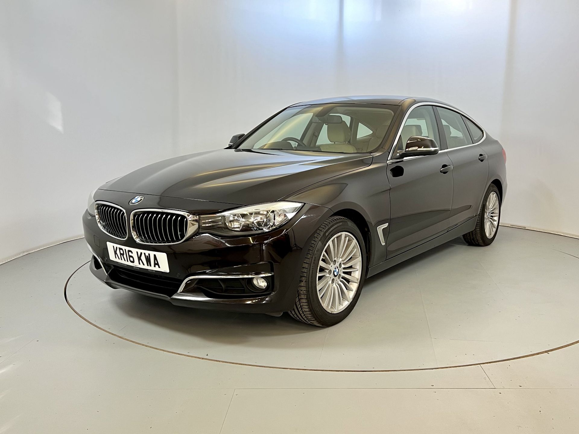 BMW 320D GT - Image 3 of 34