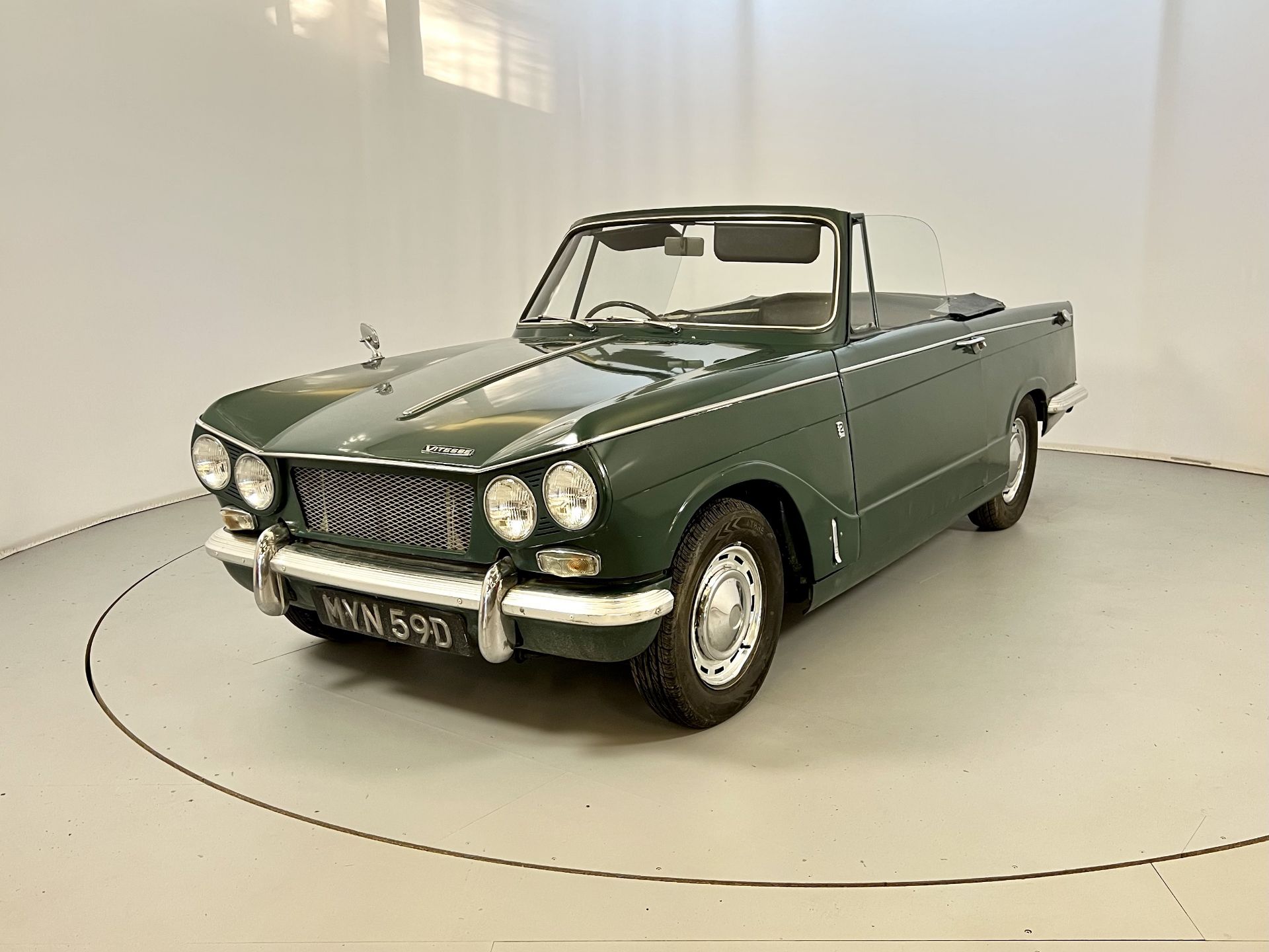 Triumph Vitesse - Image 3 of 24