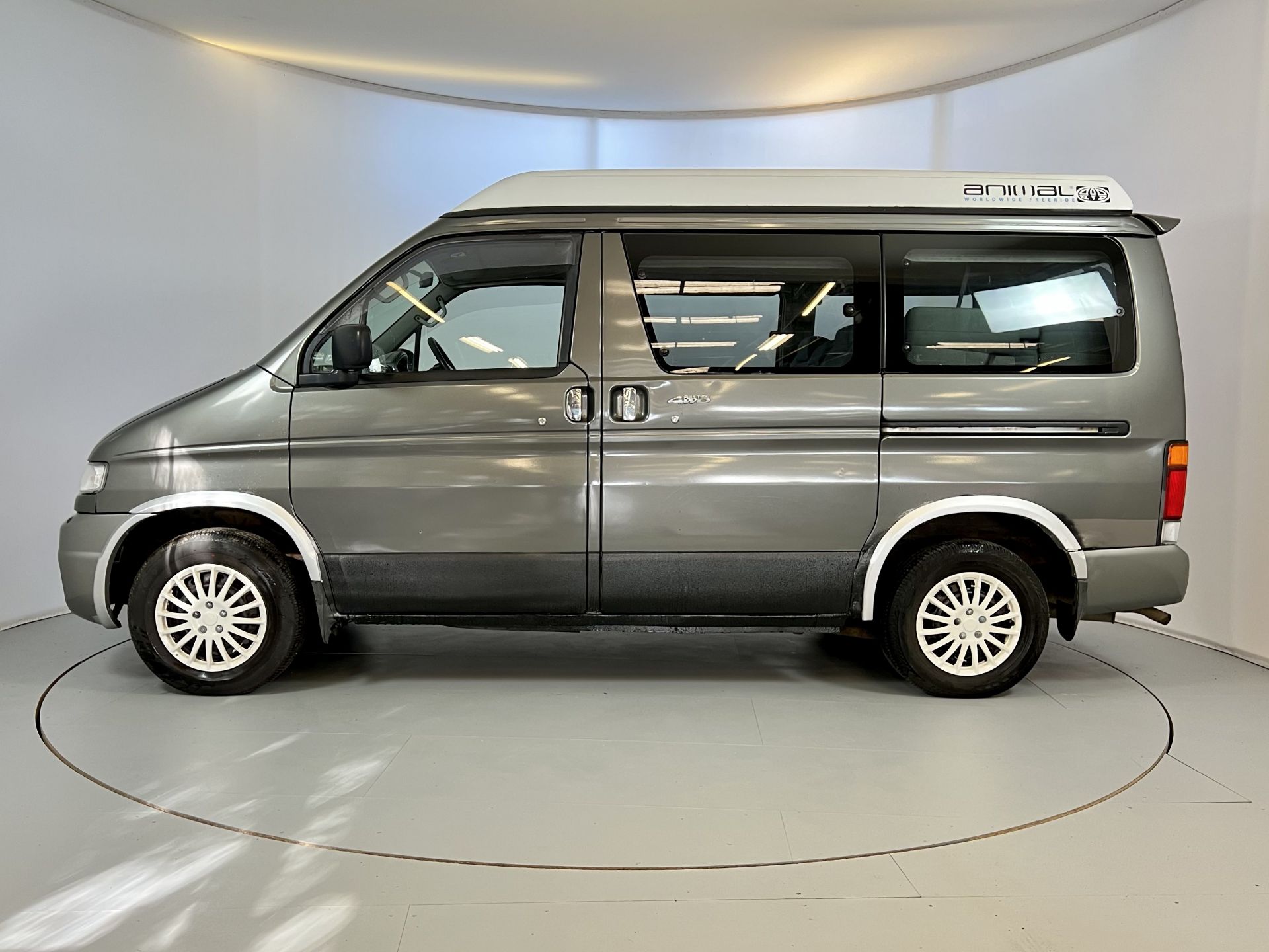 Mazda Bongo 4X4 - Image 5 of 28