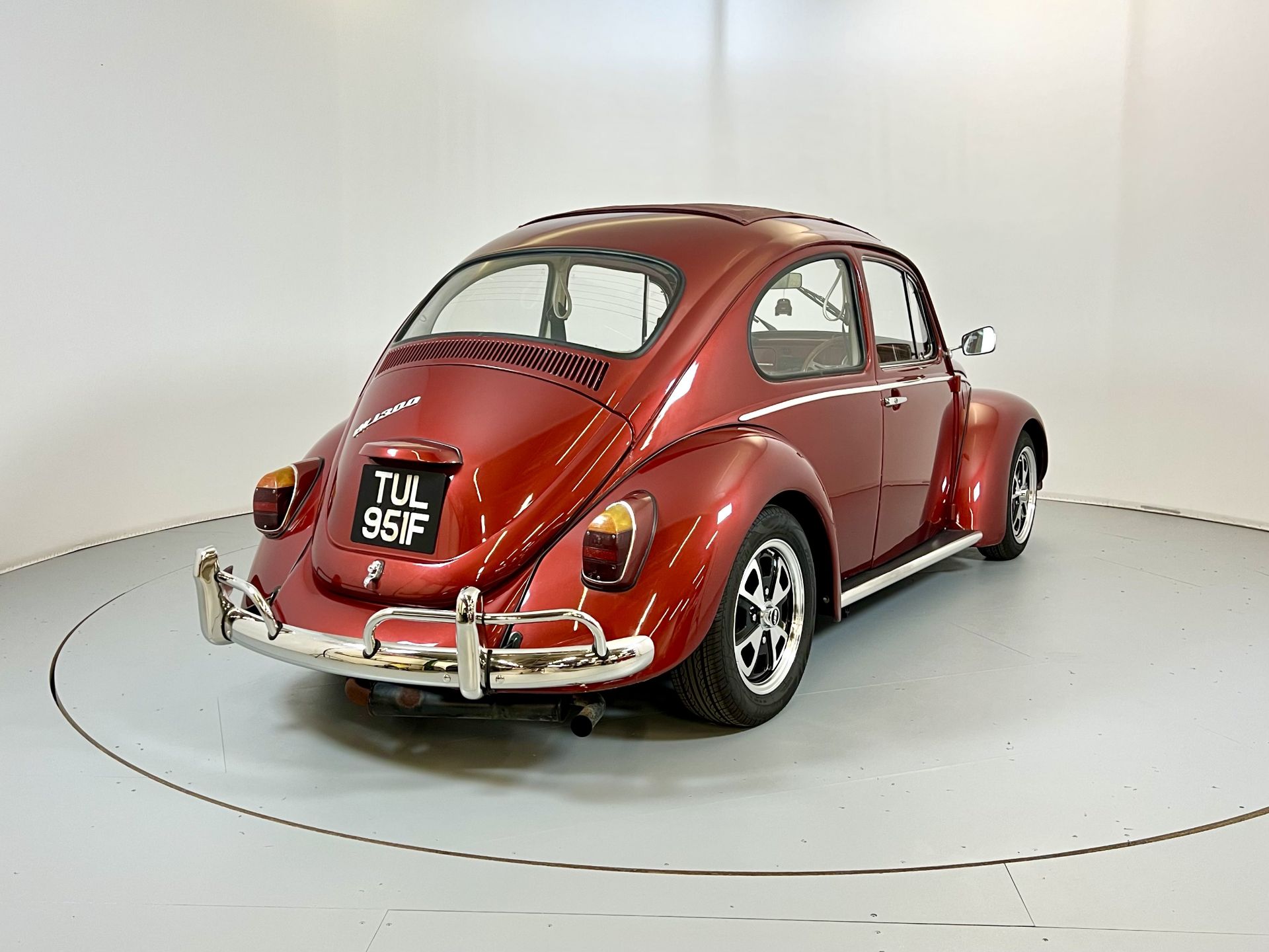 Volkswagen Beetle - Image 9 of 29