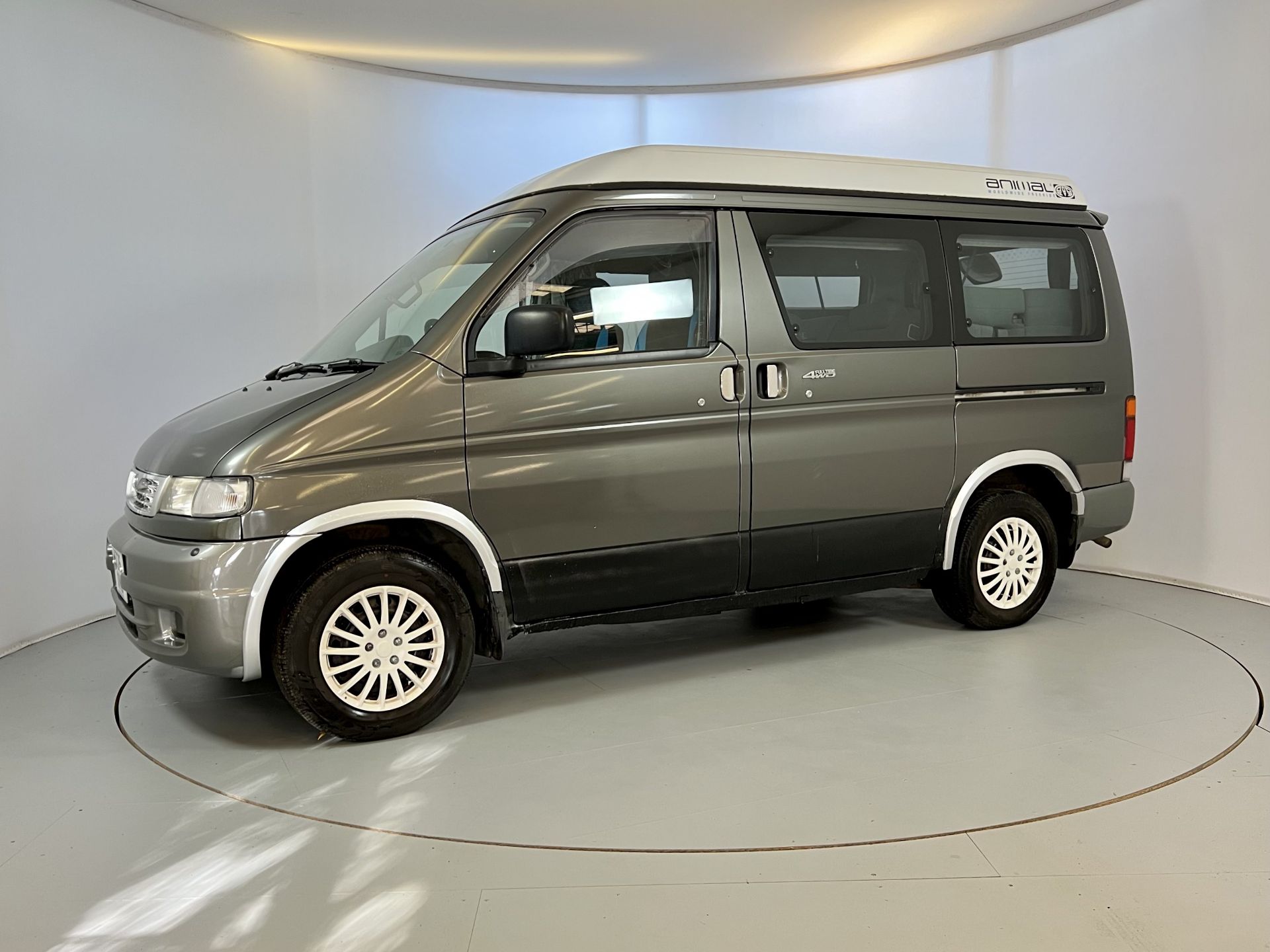 Mazda Bongo 4X4 - Image 4 of 28