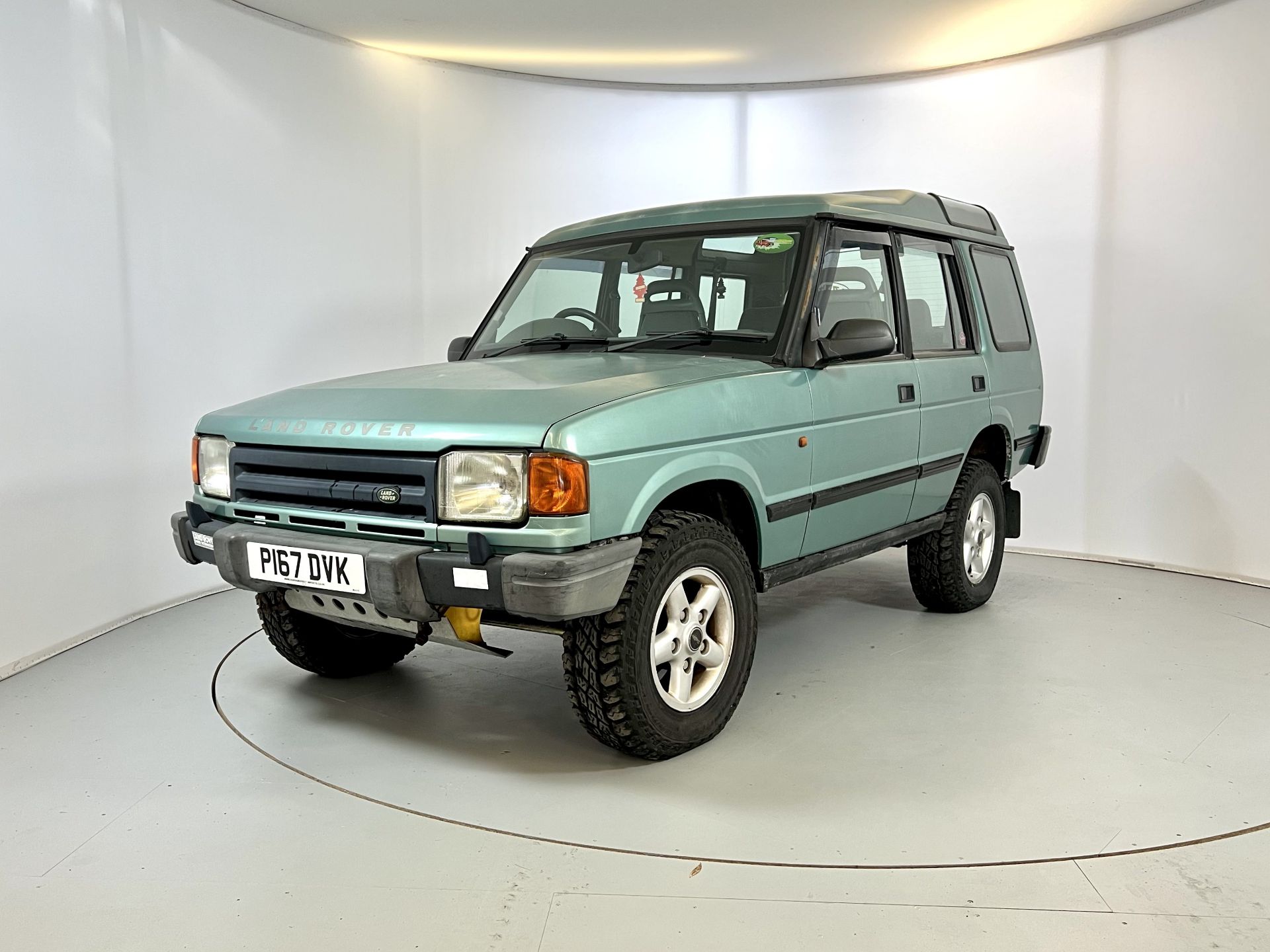 Land Rover Discovery - Image 3 of 34