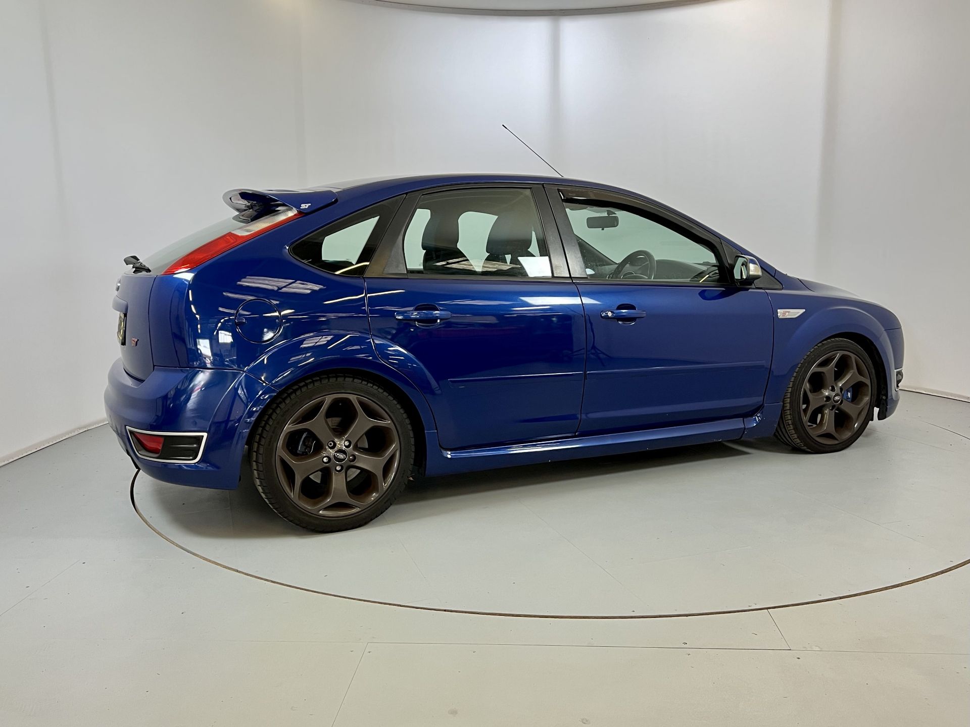 Ford Focus ST - Image 10 of 35