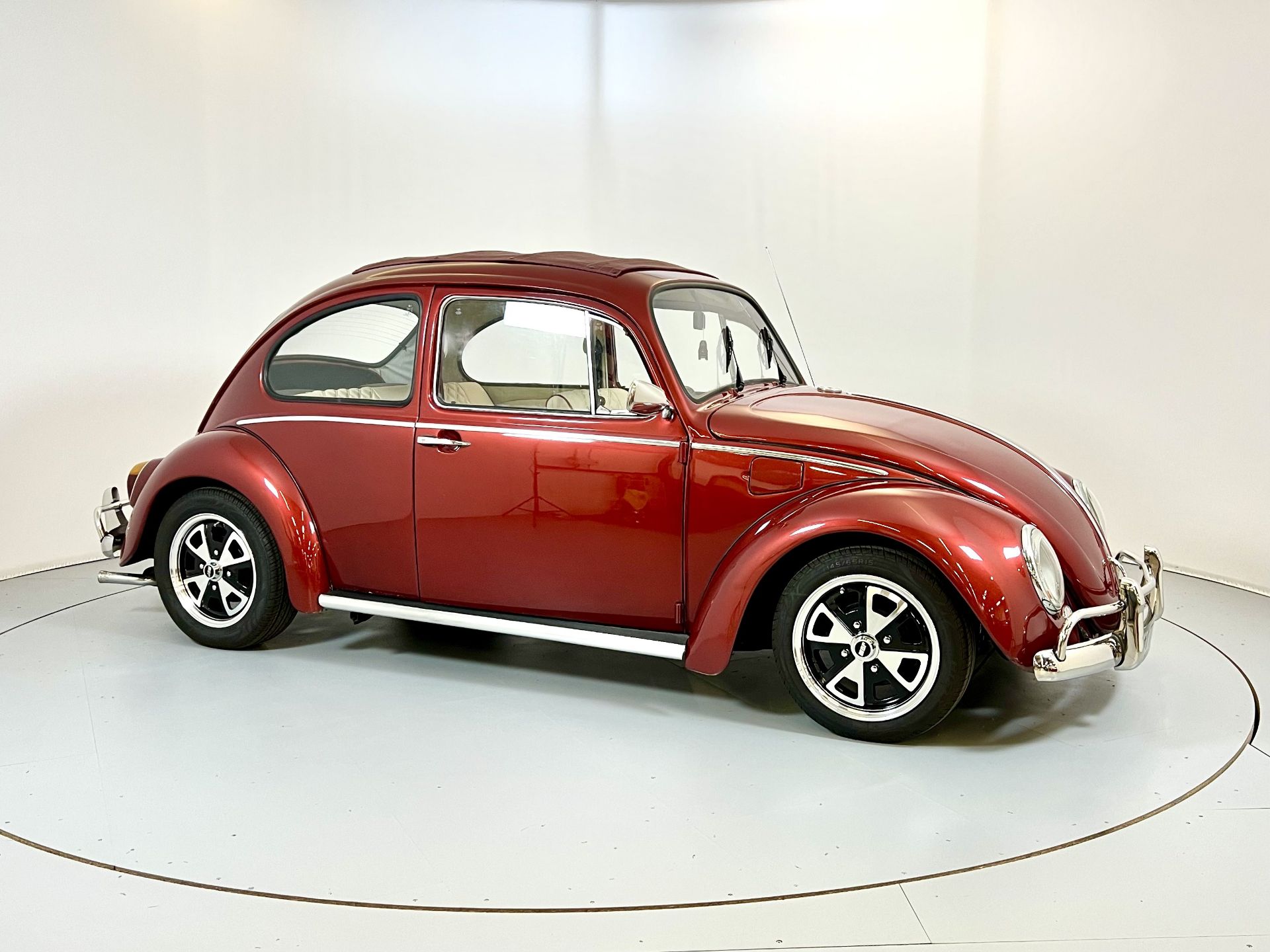 Volkswagen Beetle - Image 12 of 29
