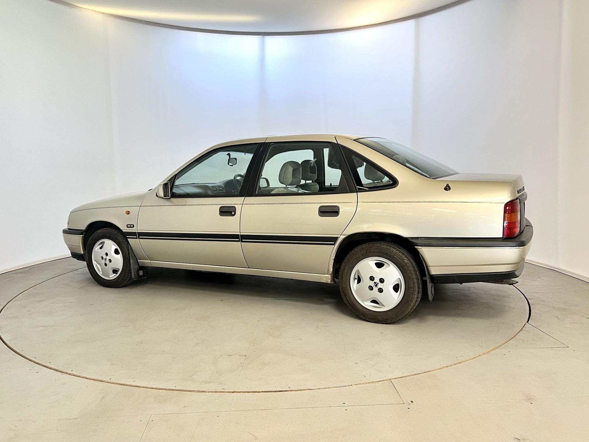 Vauxhall Cavalier - Image 6 of 33