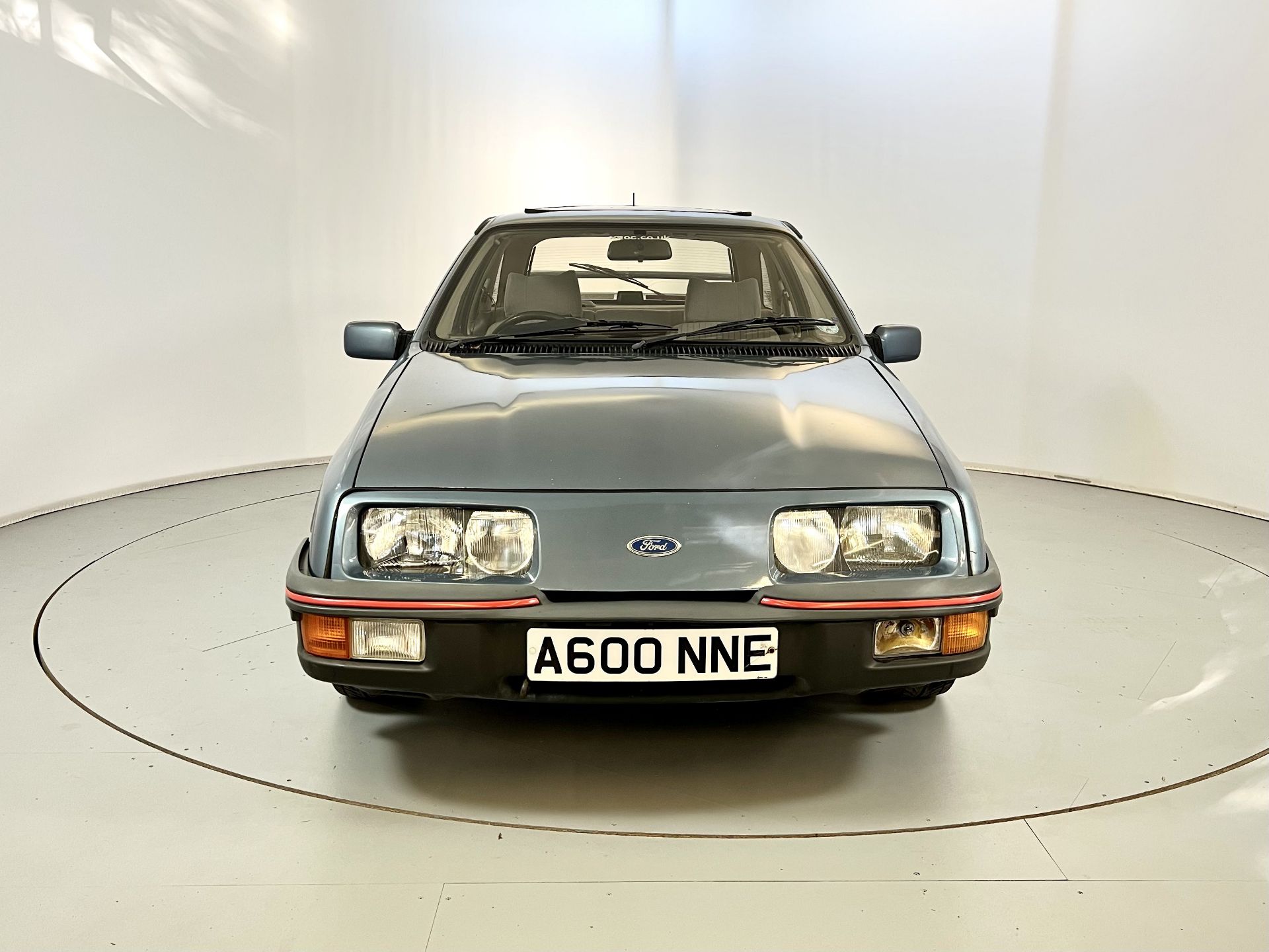 Ford Sierra XR4i - Image 2 of 29