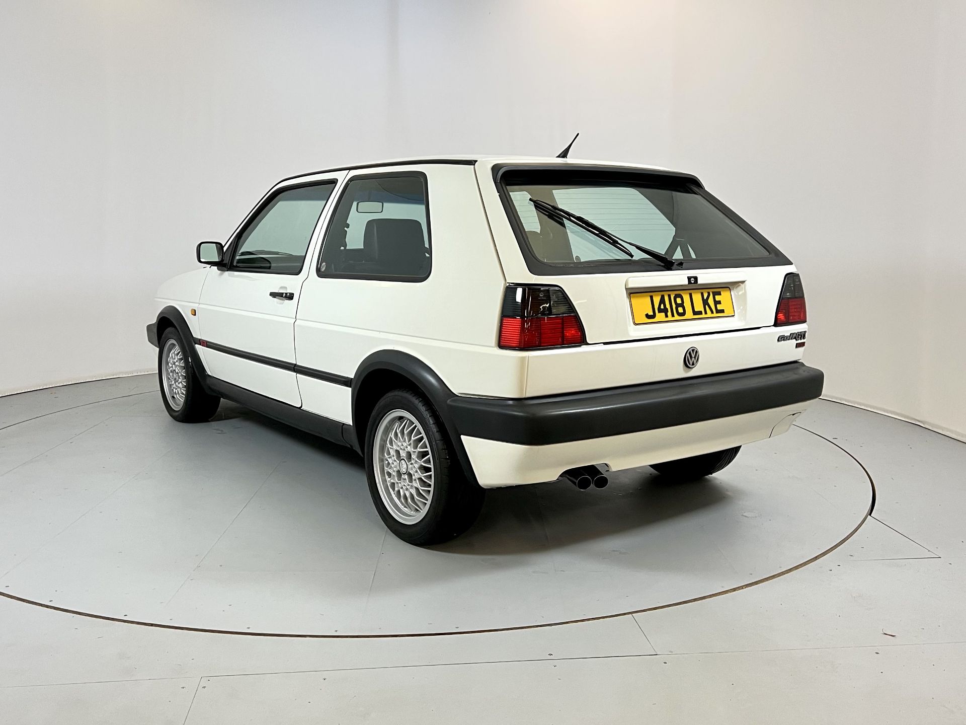 Volkswagen Golf GTI 16V - Image 7 of 28