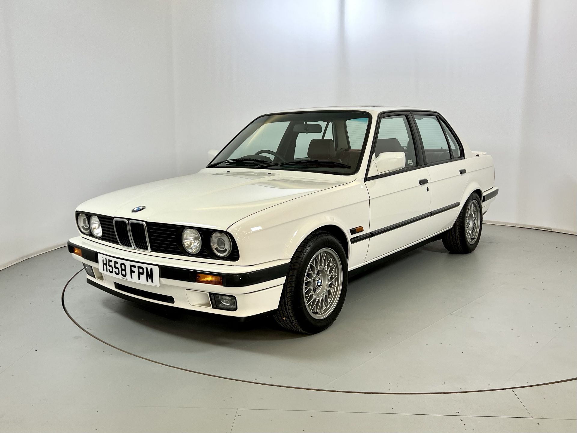 BMW 325i - Image 3 of 37