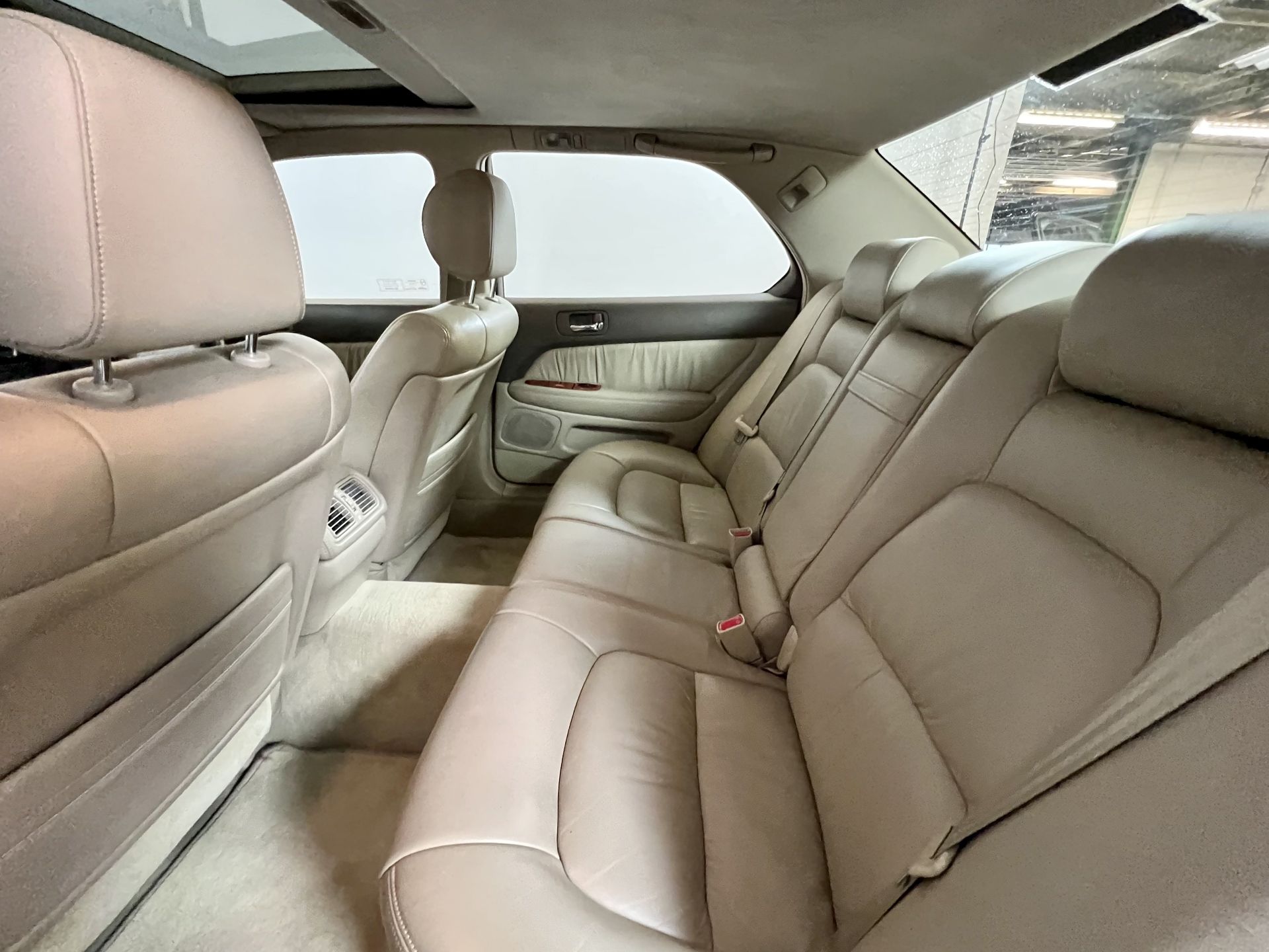 Lexus LS400 - Image 24 of 33