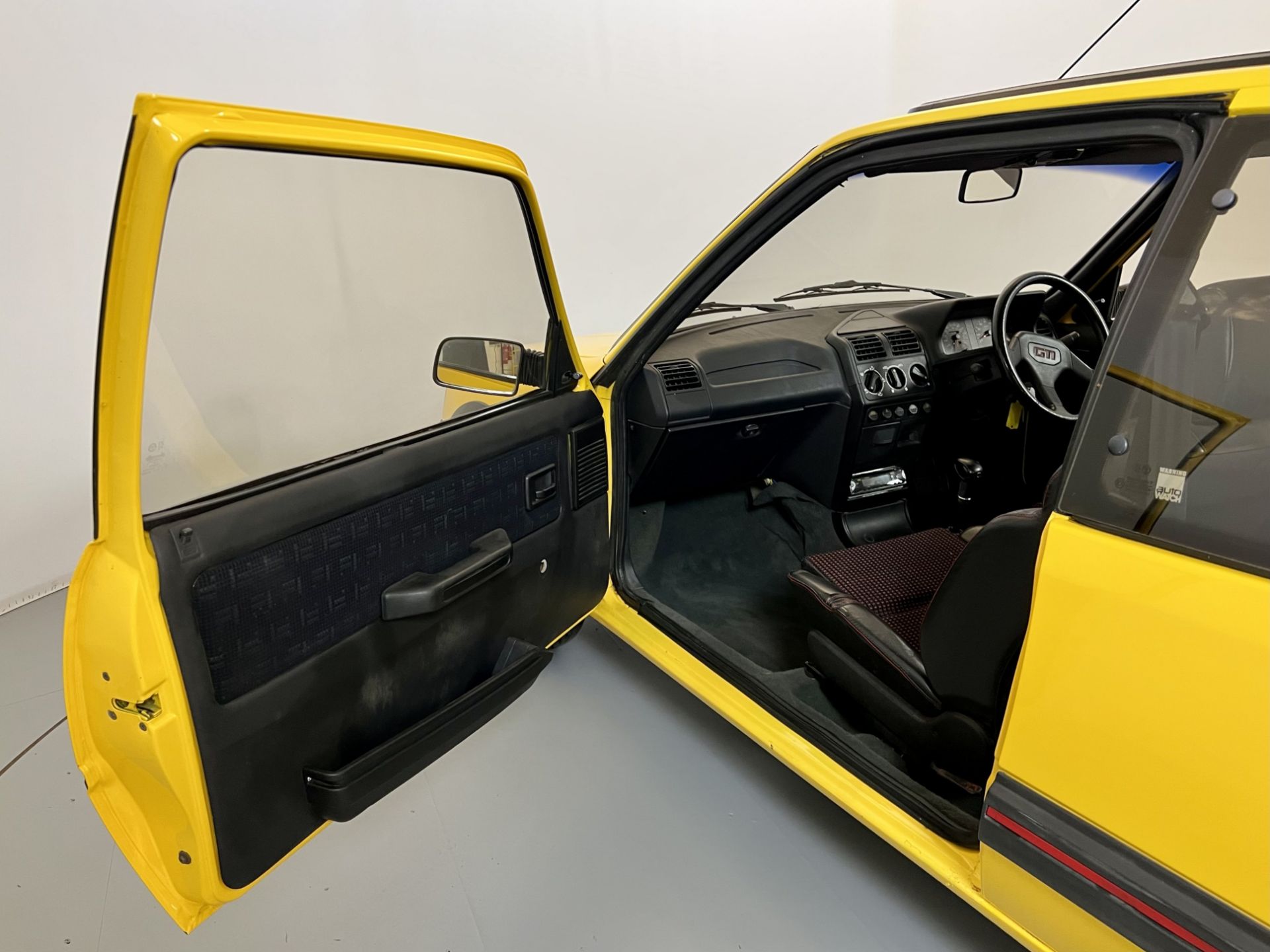 Peugeot 205 GTI Prototype - Image 23 of 30
